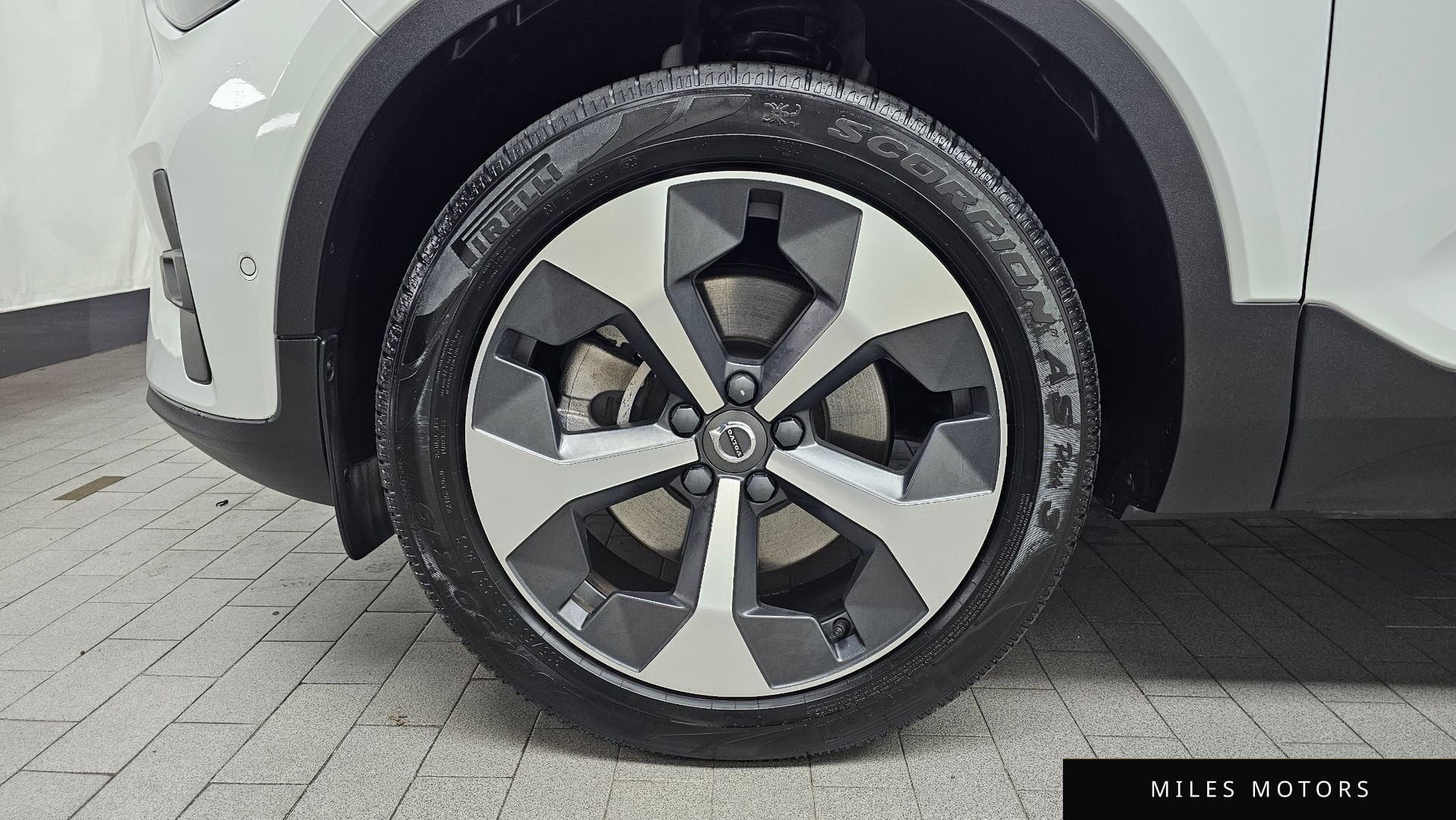 Volvo XC40 2023 — миниатюра 5