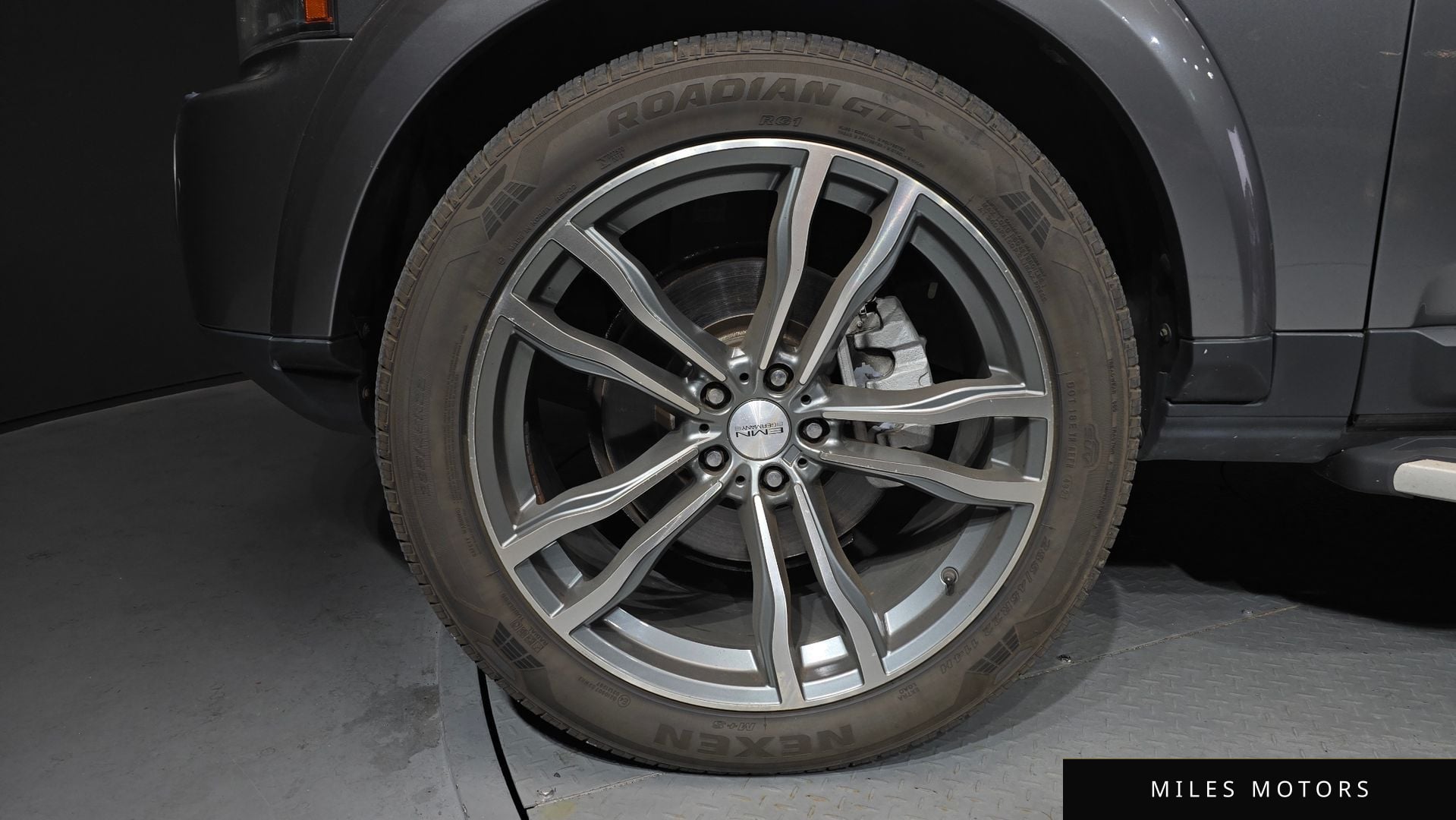 Land Rover Discovery 2011 — миниатюра 5