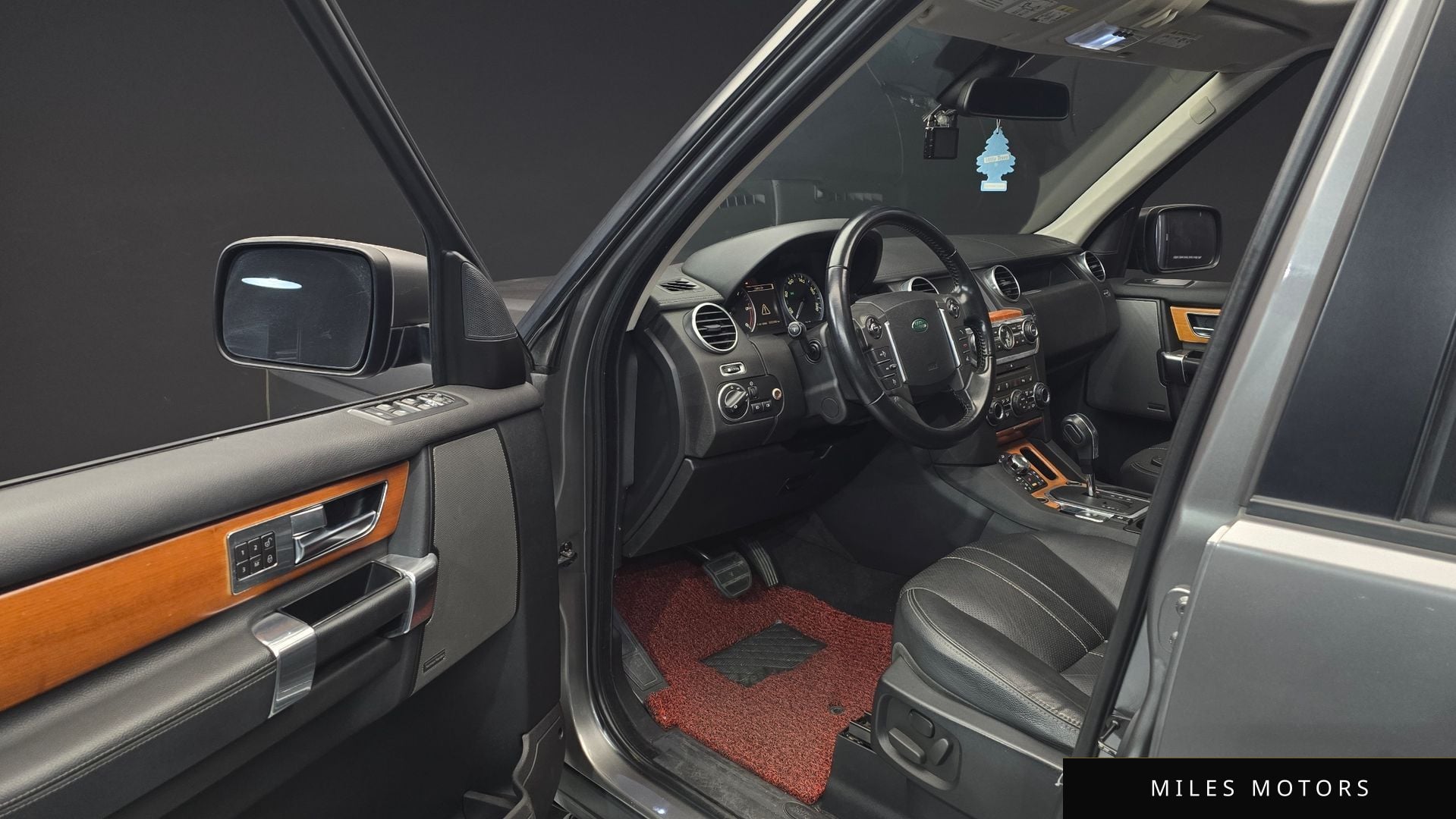 Land Rover Discovery 2011 — миниатюра 10