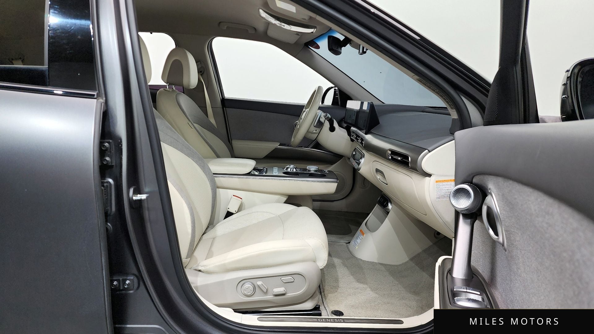 Genesis GV60 2022 — миниатюра 11