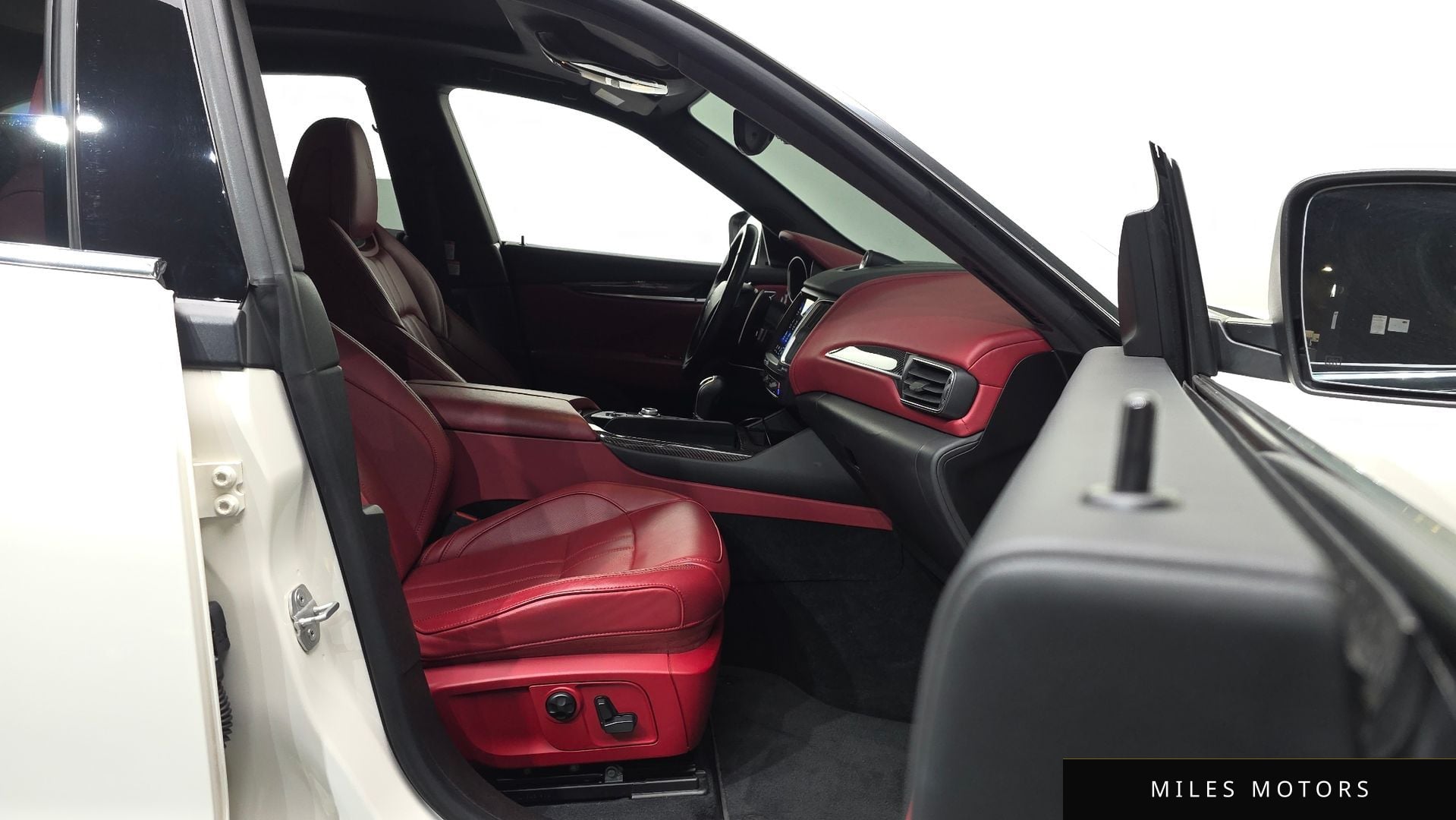 Maserati Levante 2018 — миниатюра 11