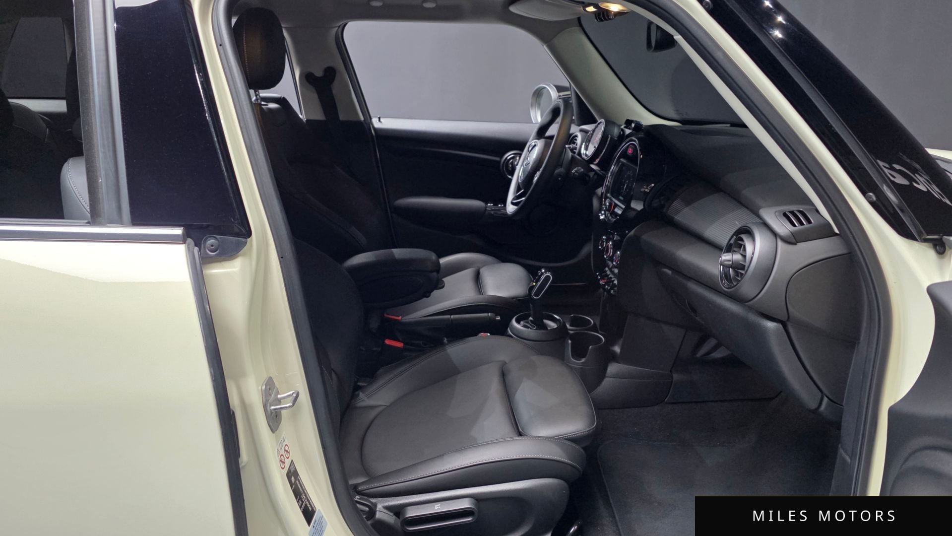 MINI 쿠퍼 2020 — миниатюра 11