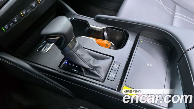 Лексус ES300h 2025 — миниатюра 9
