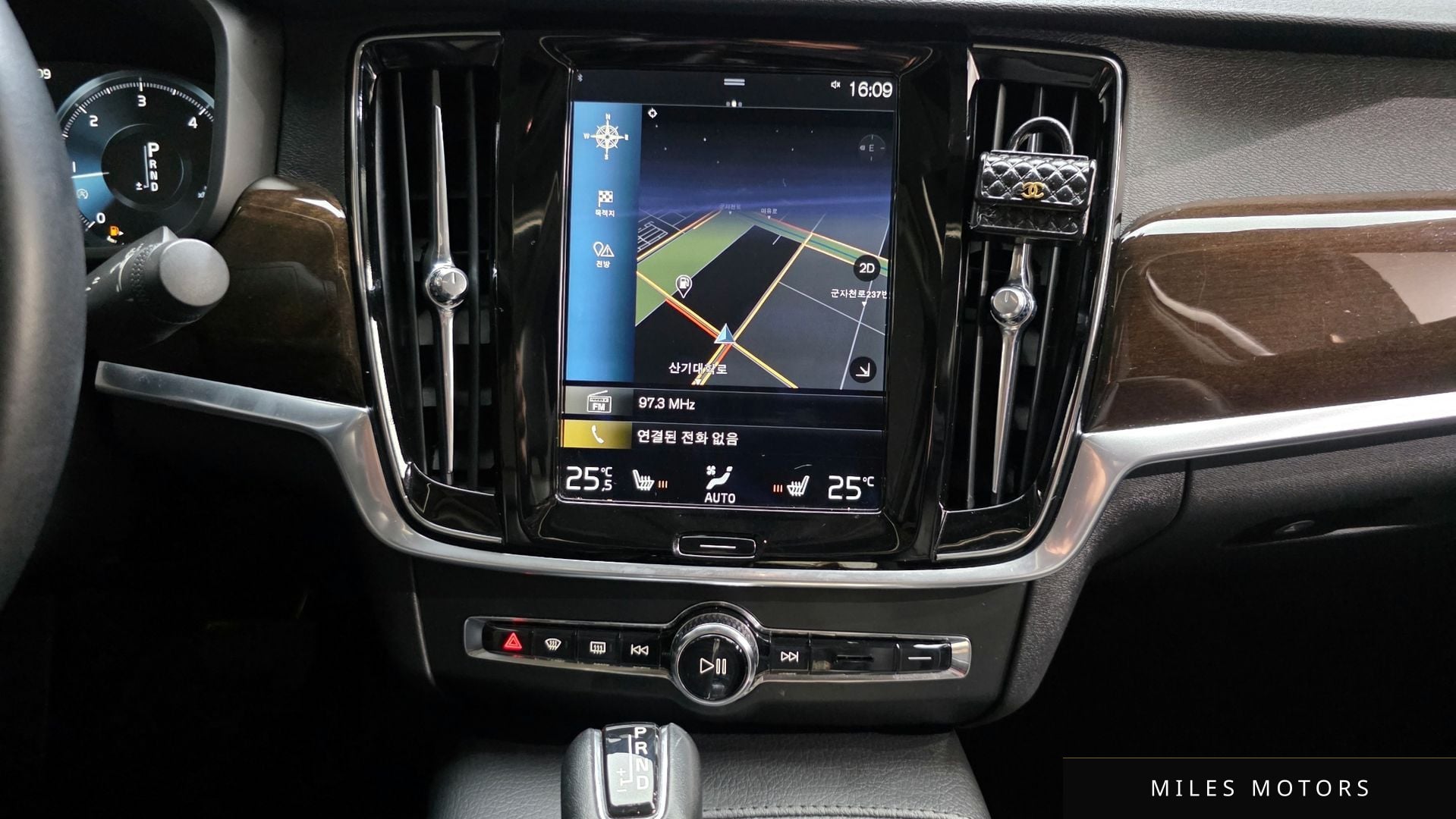 Volvo S90 2017 — миниатюра 17
