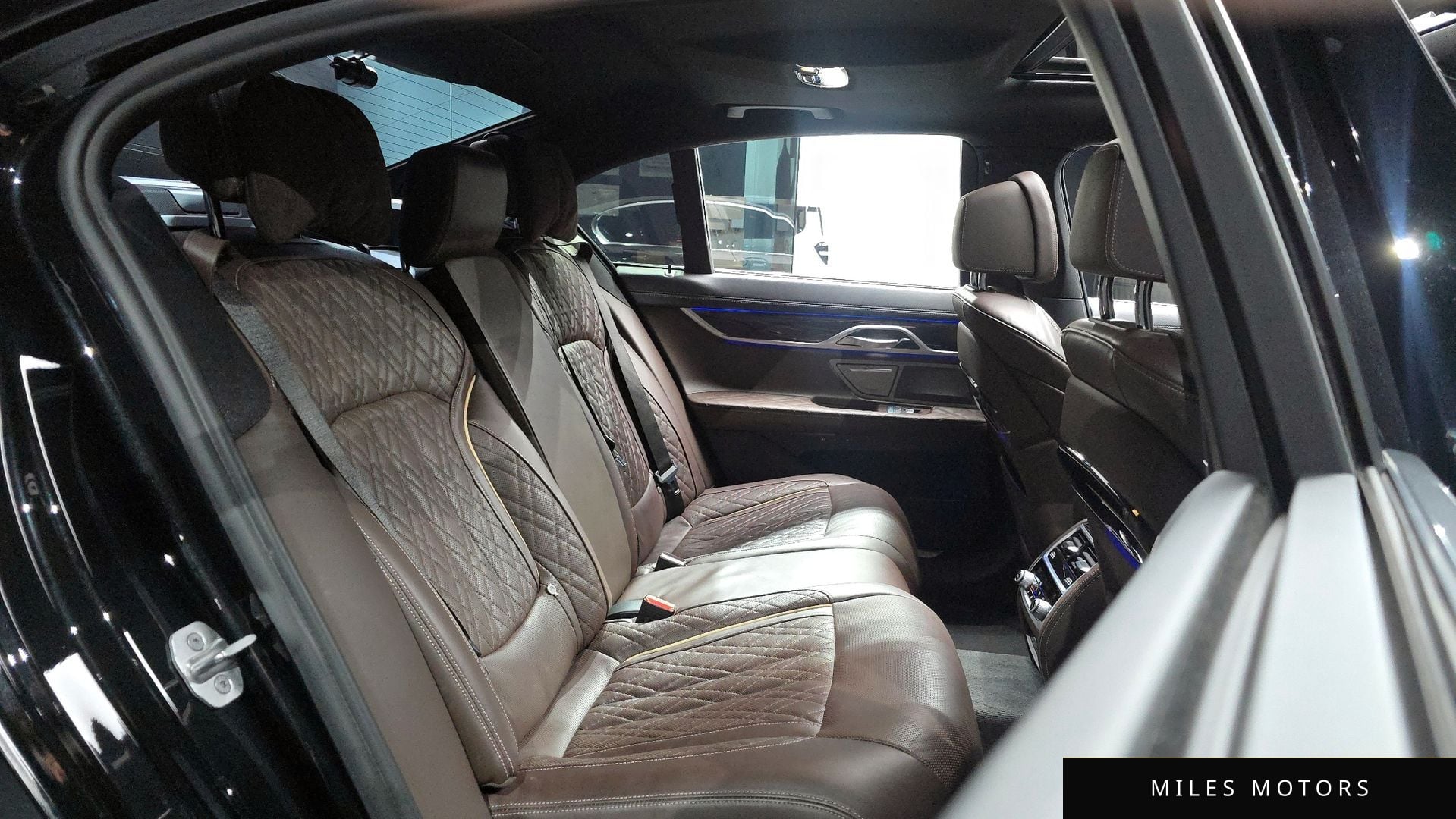 BMW 7 Series (G11) 2020 — миниатюра 12