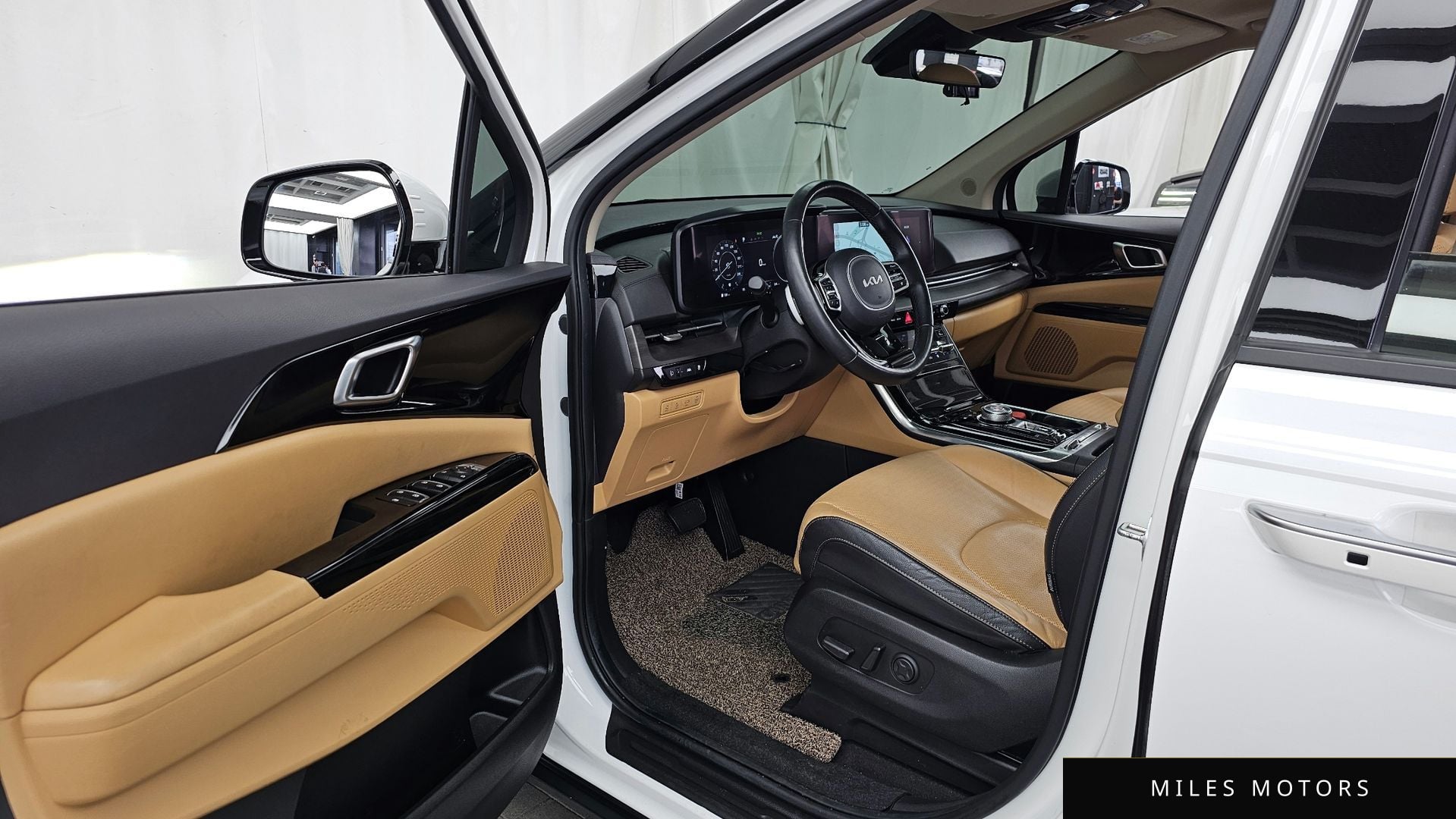 Kia Carnival 2023 — миниатюра 10