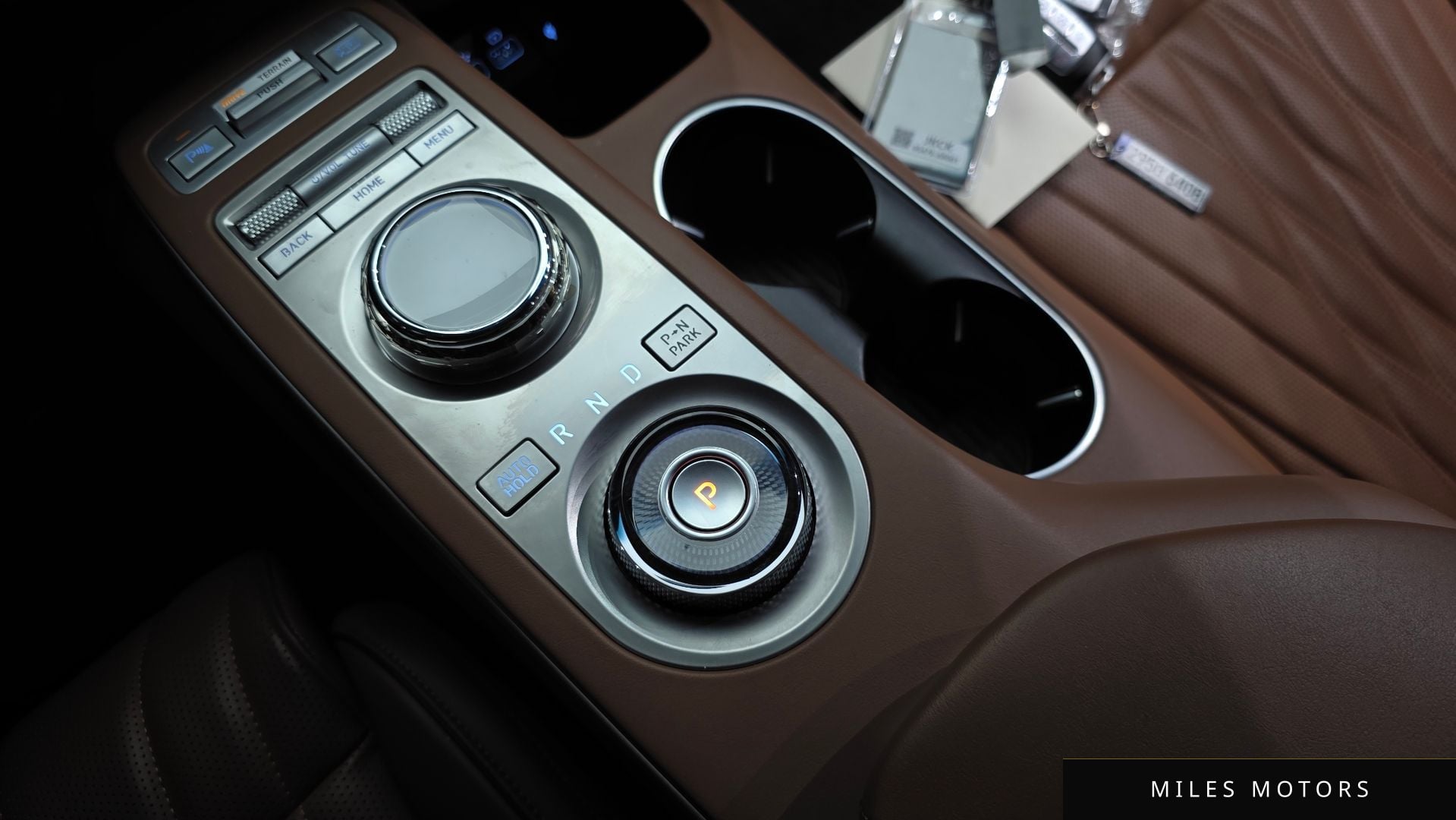 Genesis GV70 2022 — миниатюра 9