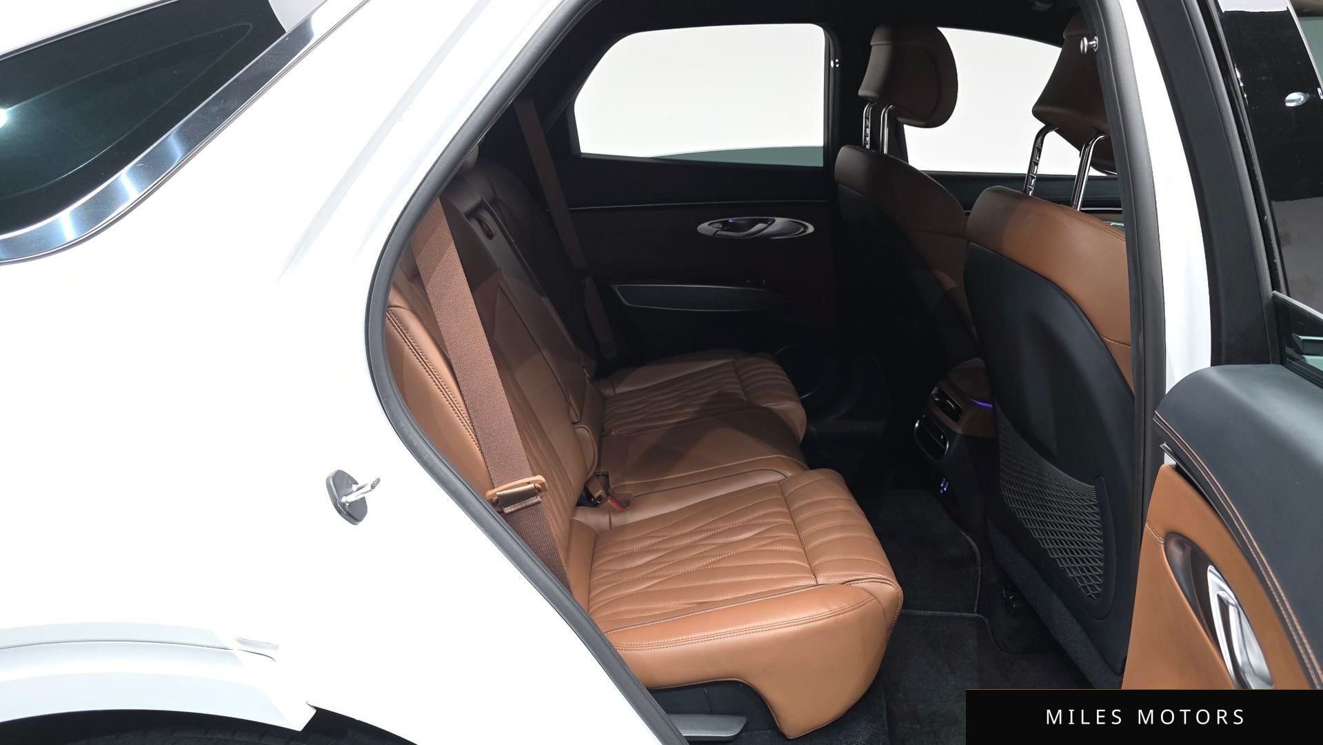 Genesis GV70 2022 — миниатюра 12