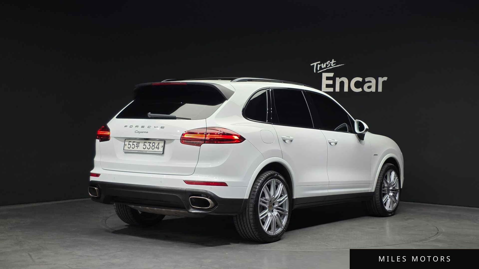 Porsche Cayenne 2017 — миниатюра 2