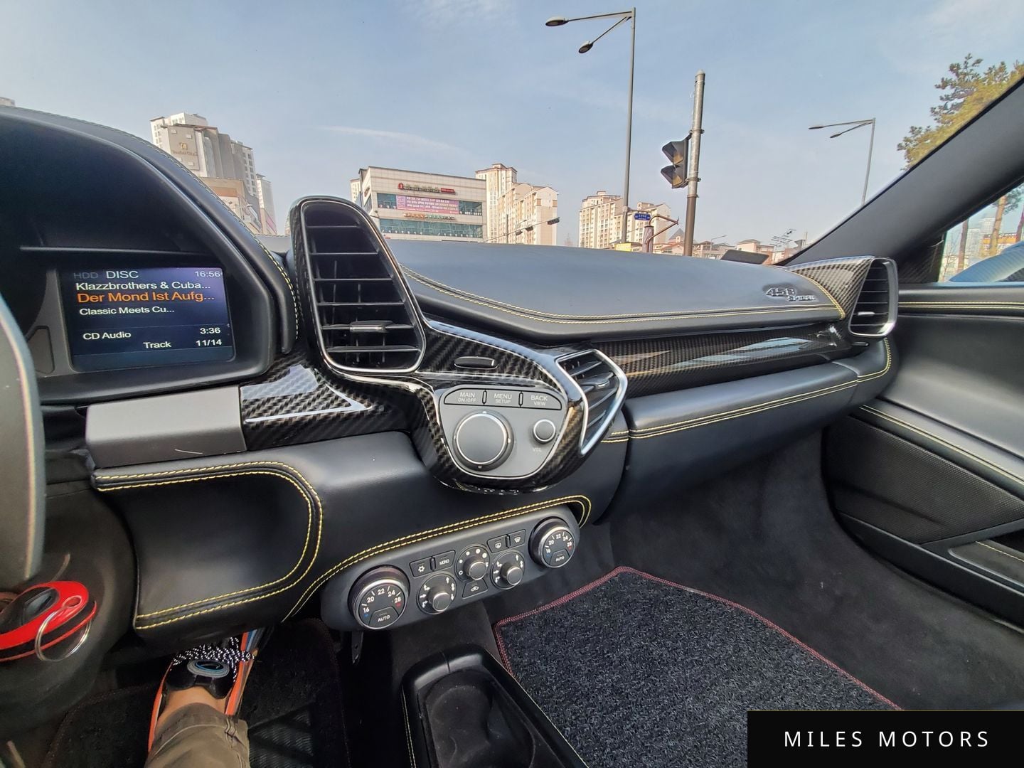 Ferrari 458 2013 — миниатюра 9