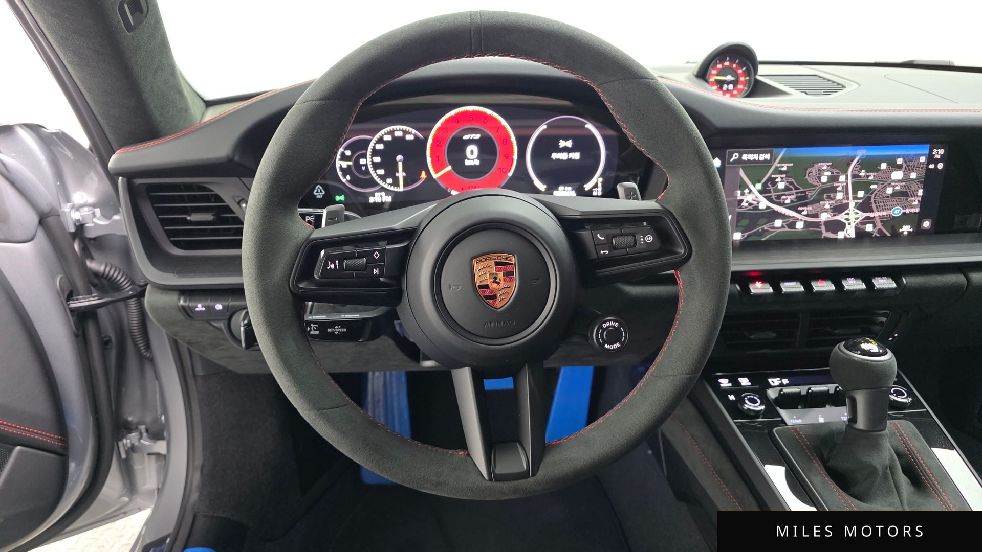 Porsche 911 (992) 2026 — миниатюра 13