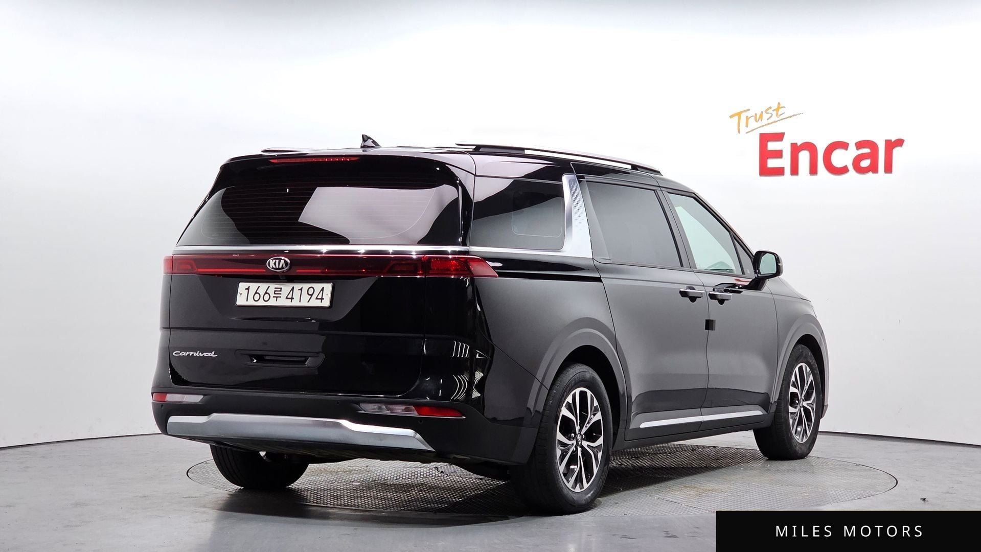 Kia Carnival 2021 — миниатюра 2