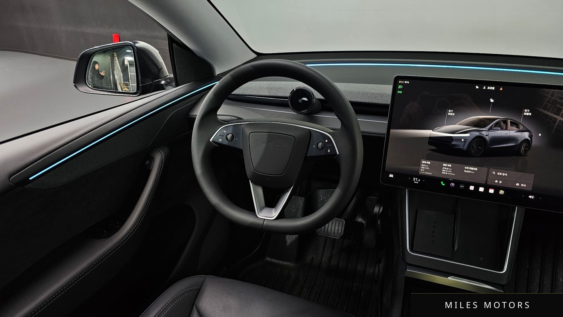 Tesla 모델 Y 2025 — миниатюра 13
