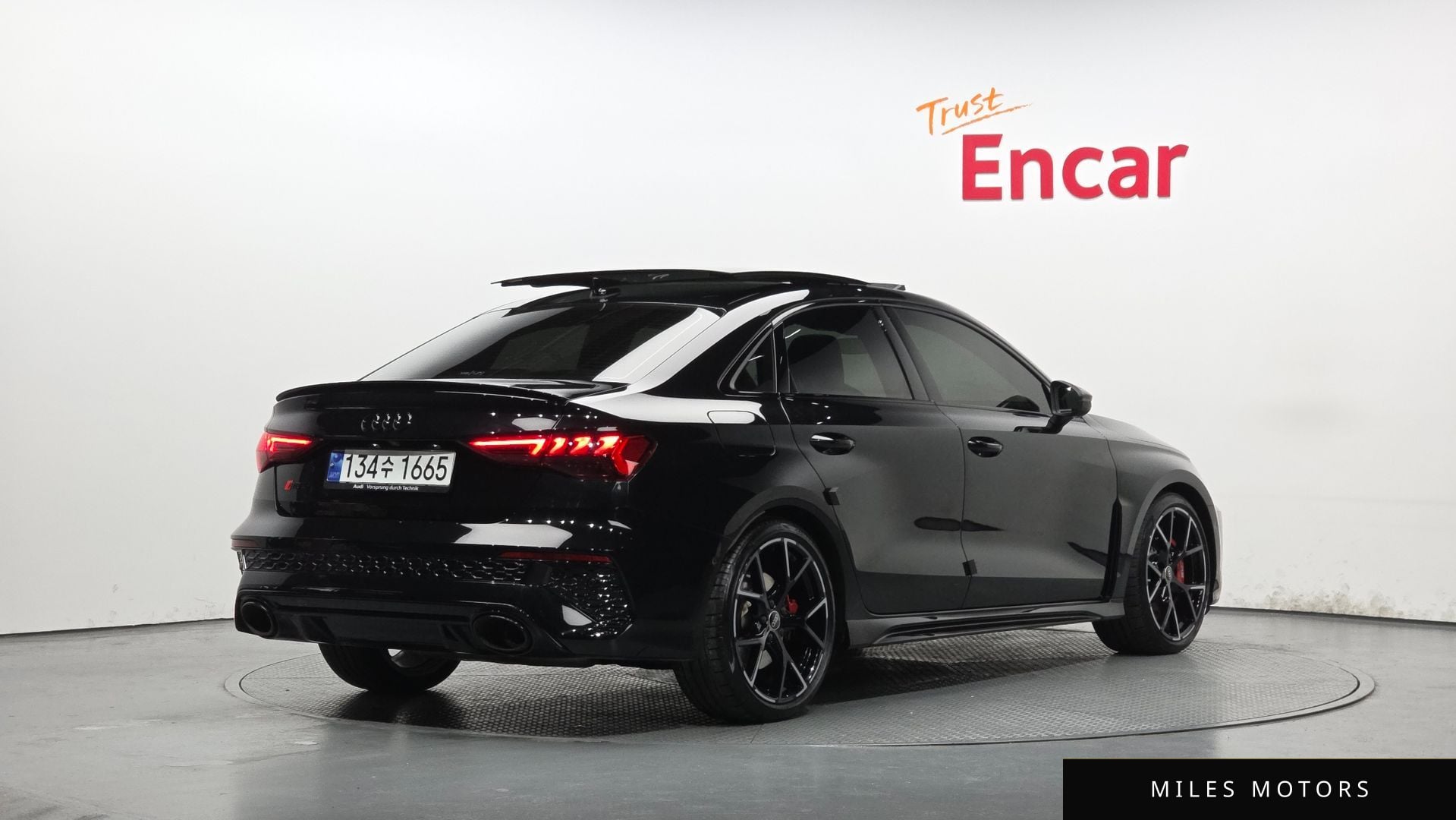 Audi RS3 (8Y) 2023 — миниатюра 2