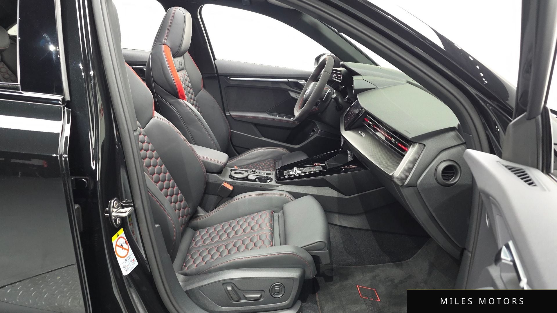 Audi RS3 (8Y) 2023 — миниатюра 10