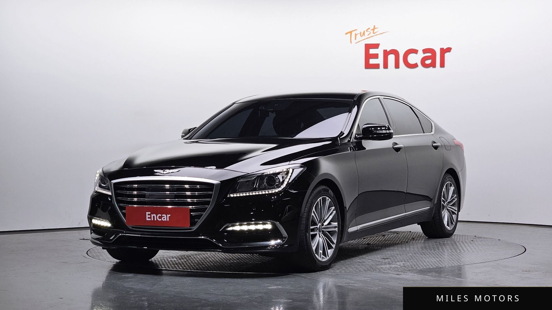 Genesis G80 2017 — фото 1 из 12