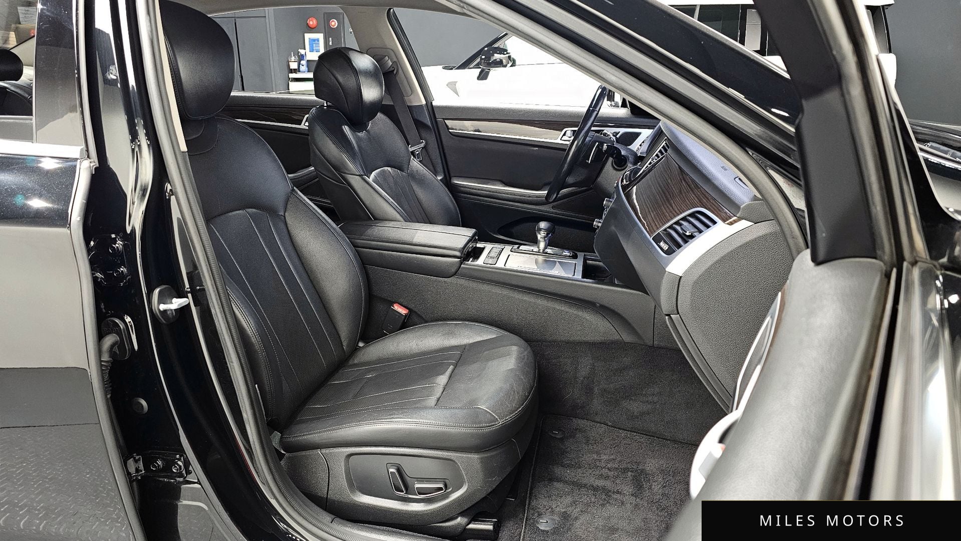 Genesis G80 2017 — миниатюра 10