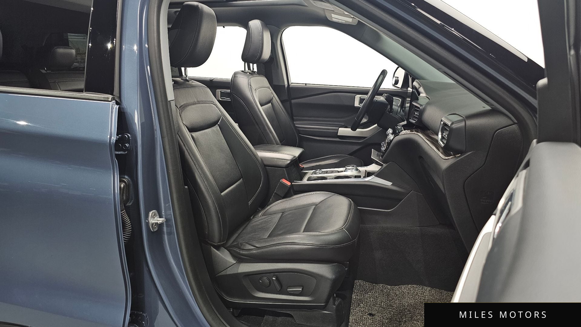 Ford Explorer 2021 — миниатюра 10