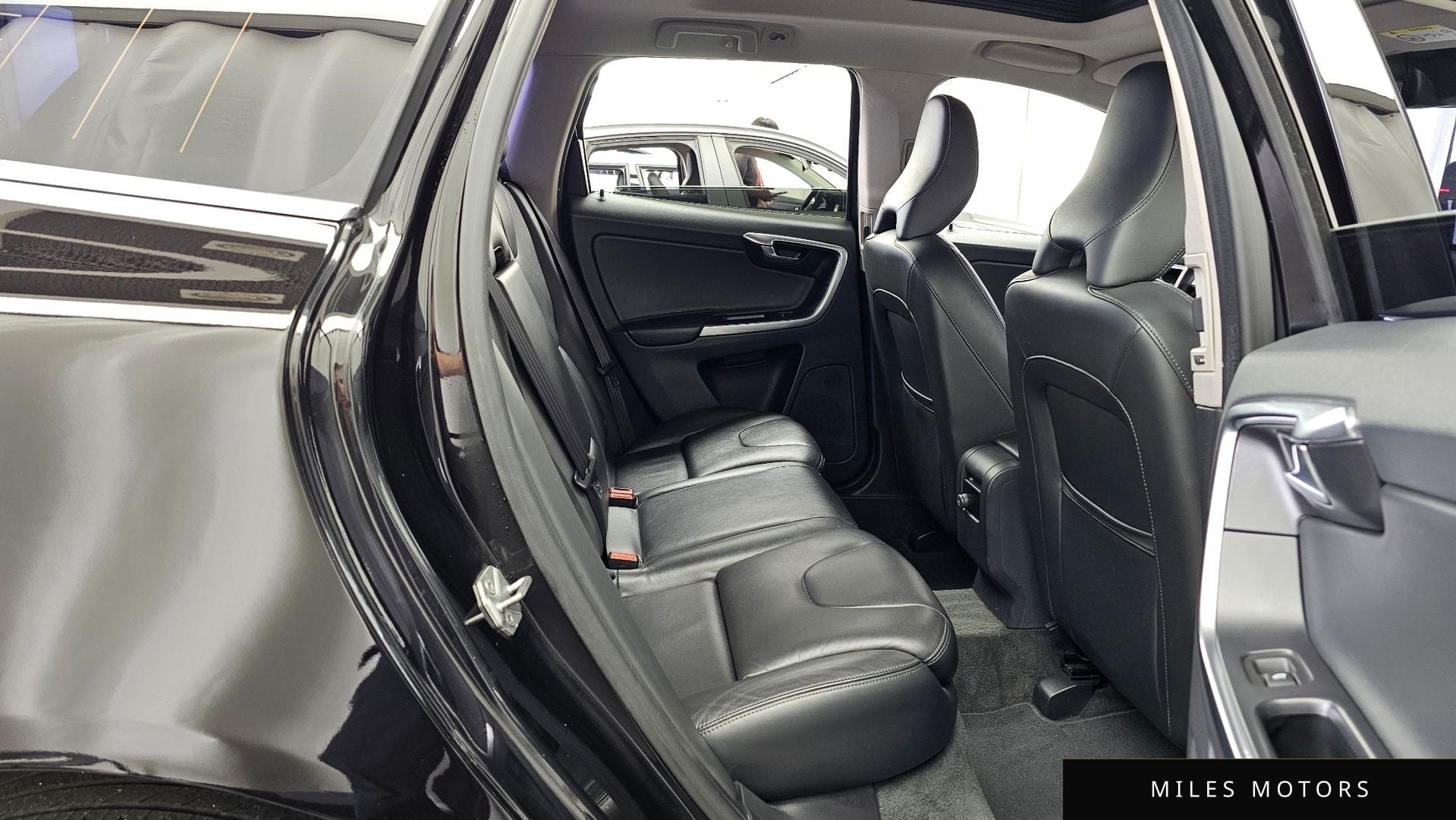 Volvo XC60 2017 — миниатюра 12