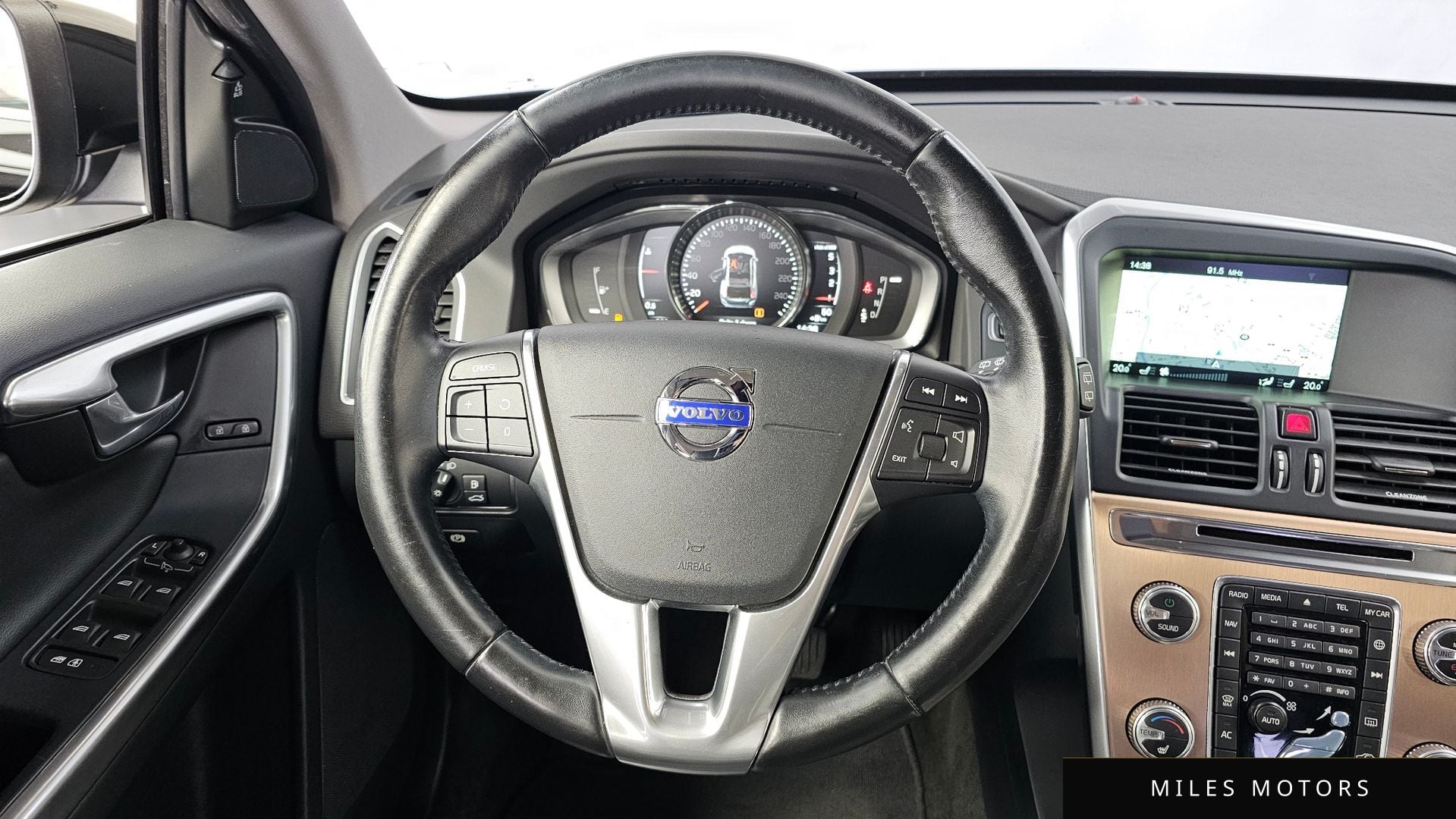 Volvo XC60 2017 — миниатюра 13