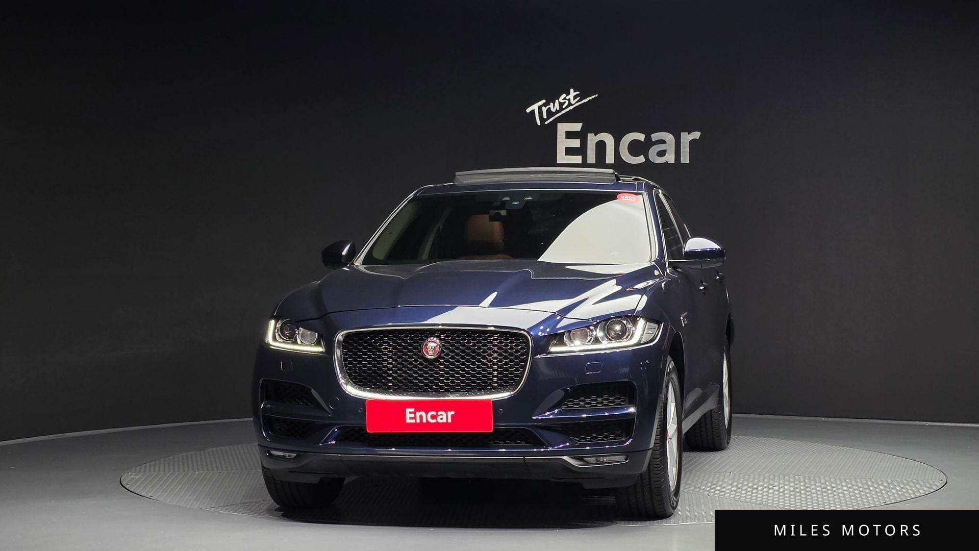 Jaguar F-PACE 2017 — миниатюра 3
