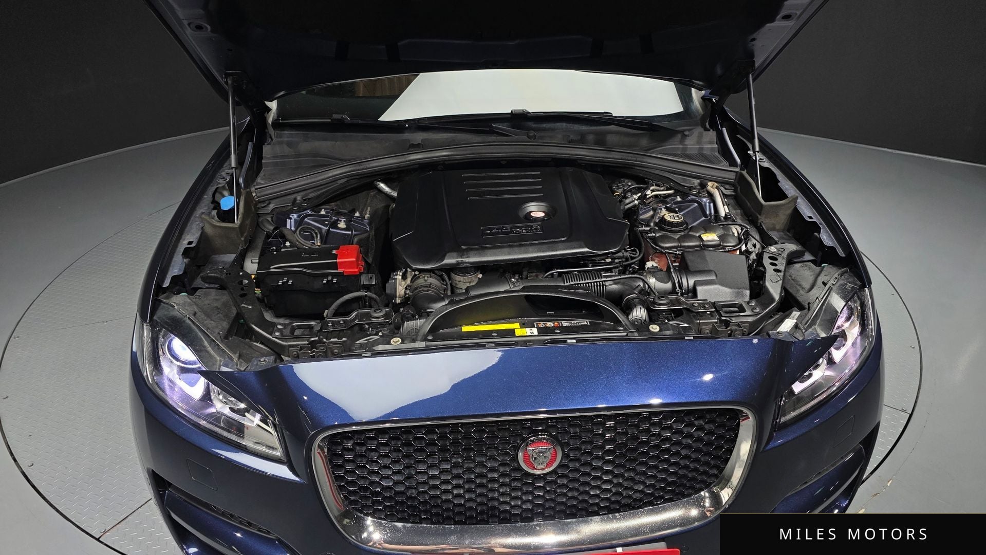Jaguar F-PACE 2017 — миниатюра 6