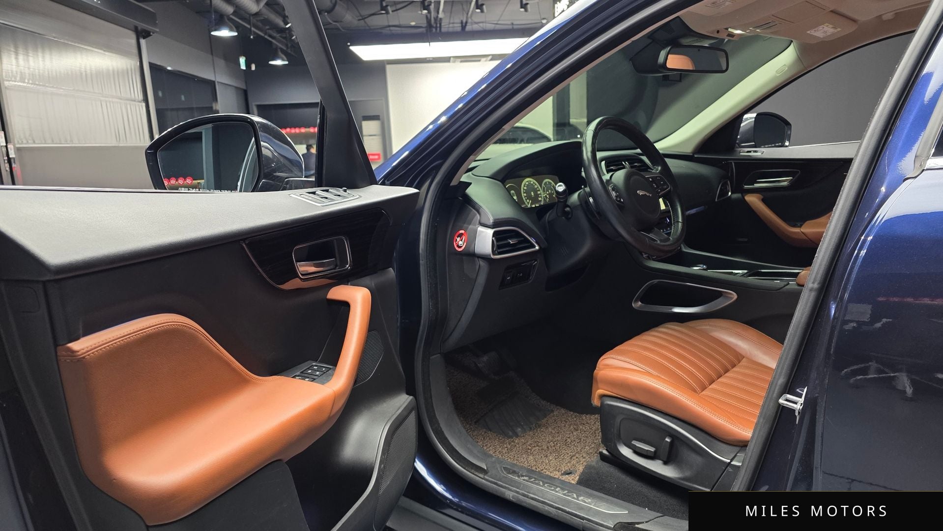 Jaguar F-PACE 2017 — миниатюра 10