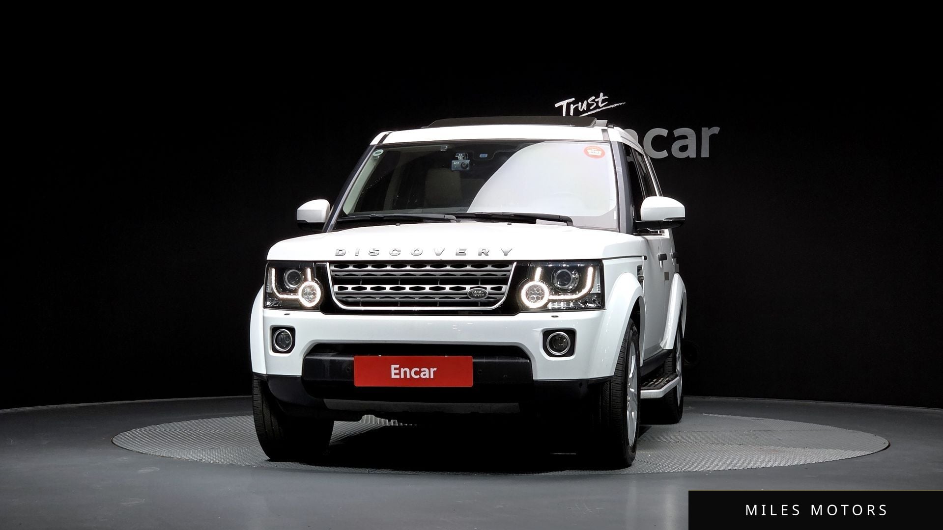 Land Rover Discovery 2016 — миниатюра 3