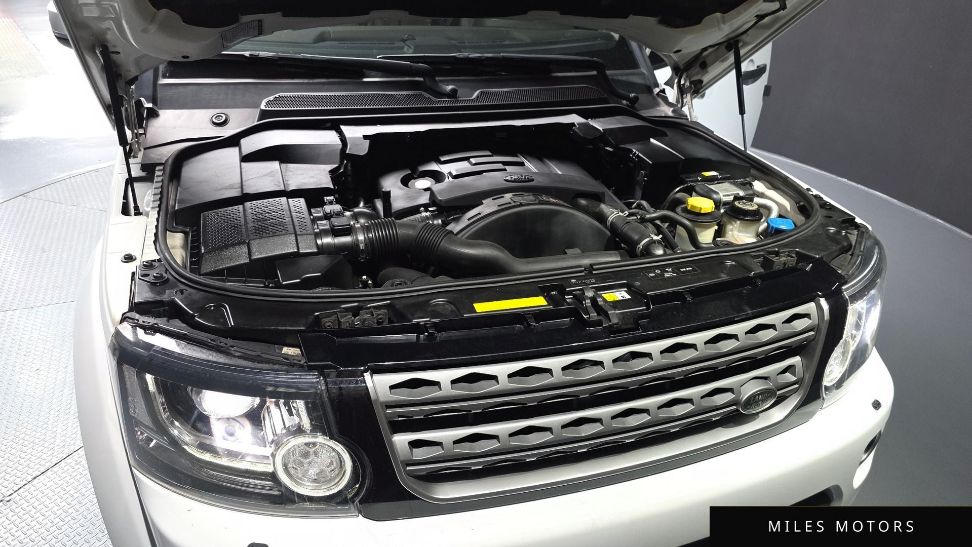 Land Rover Discovery 2016 — миниатюра 6