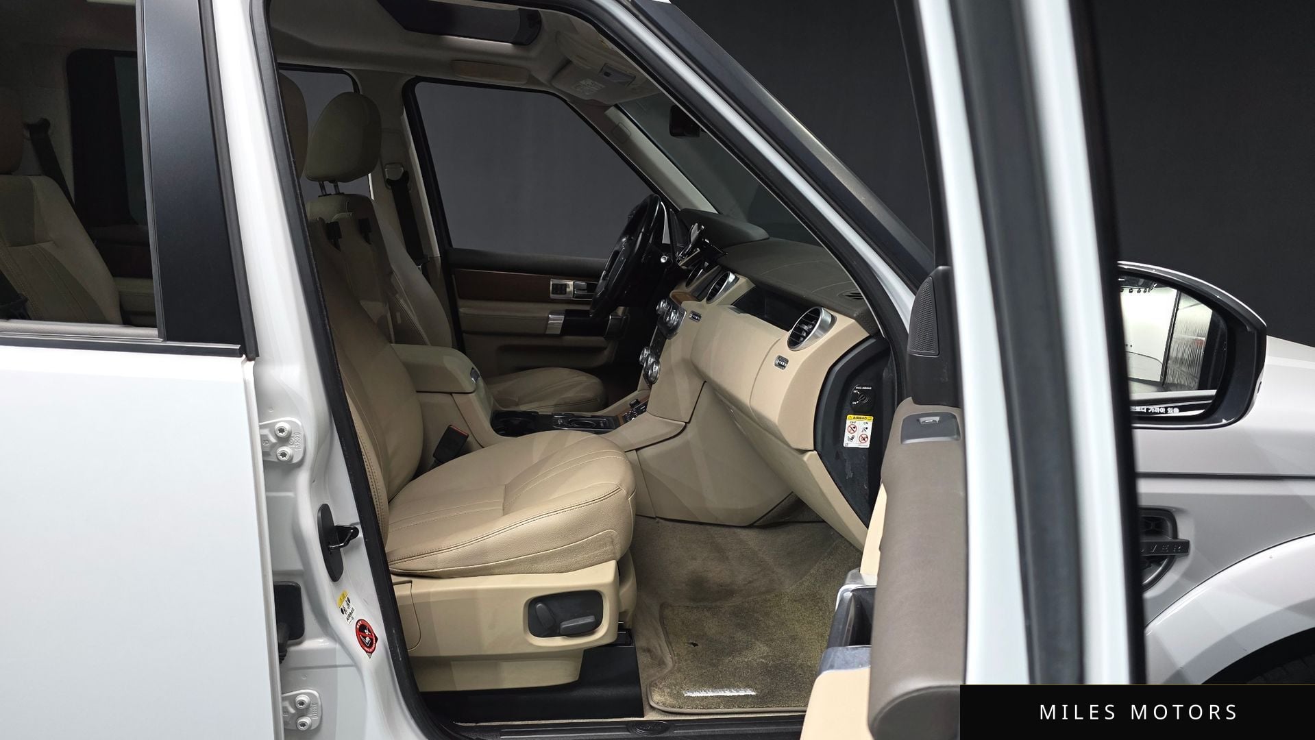 Land Rover Discovery 2016 — миниатюра 11
