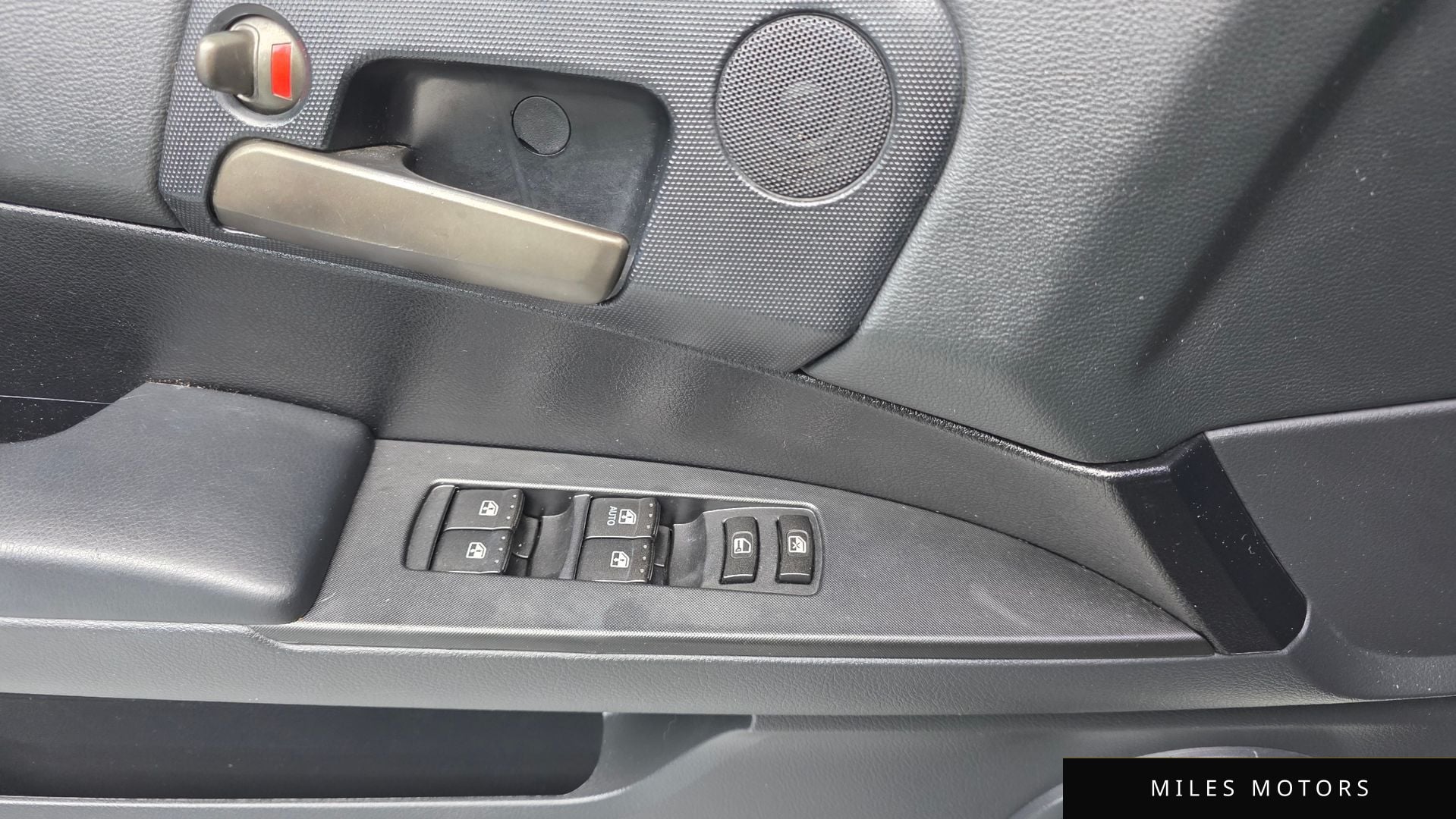 KG Mobility KORANDO 2014 — миниатюра 12