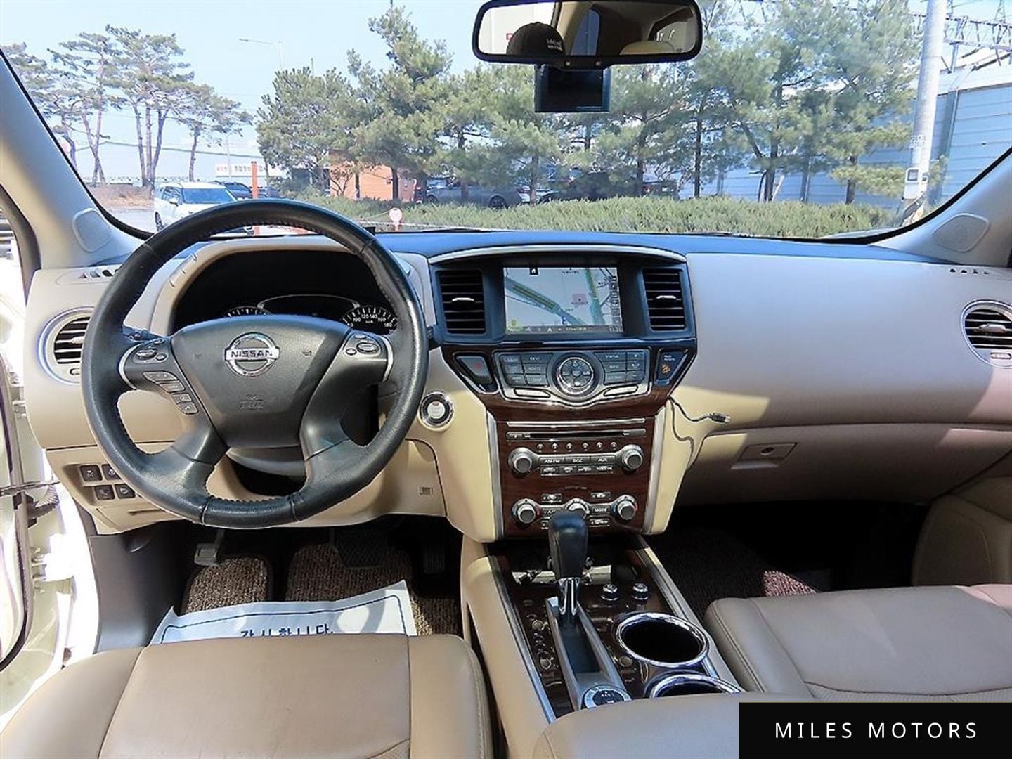 Nissan Pathfinder 2016 — миниатюра 7
