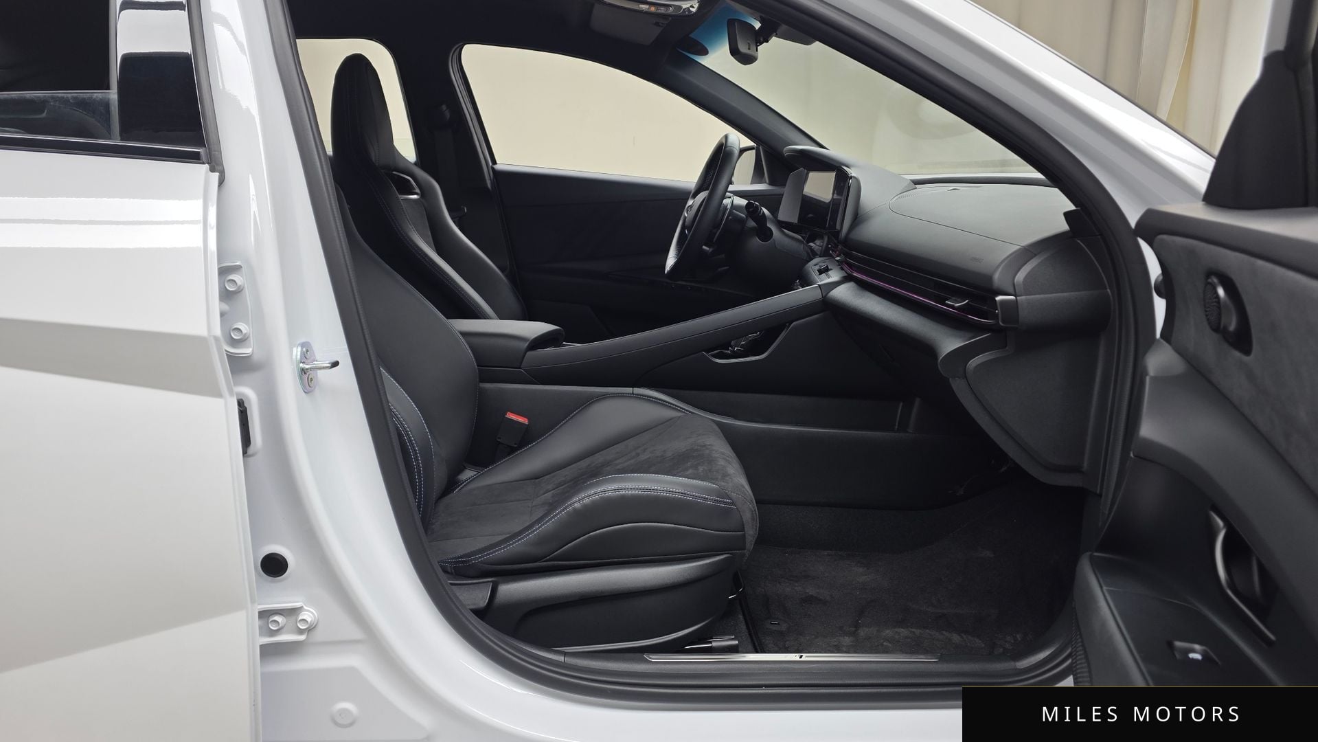 Hyundai AVANTE 2025 — миниатюра 11