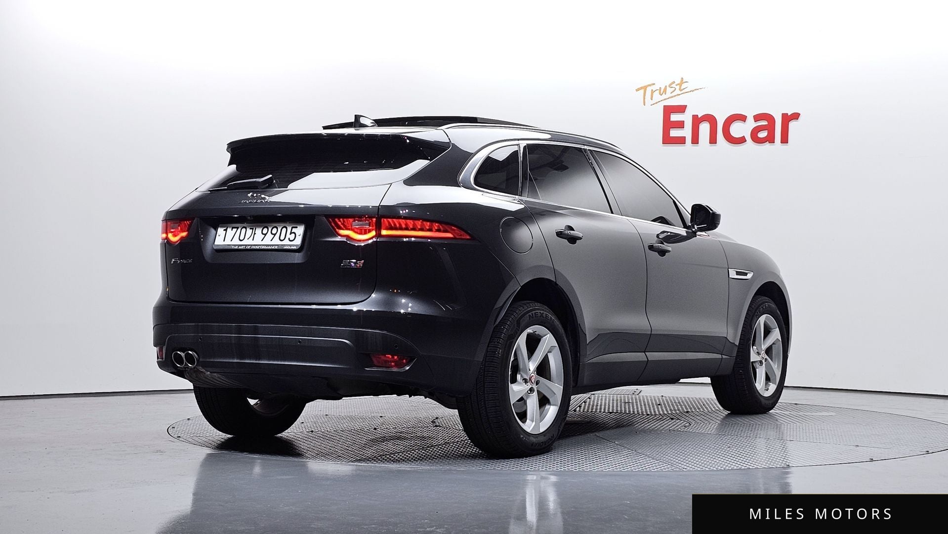 Jaguar F-PACE 2019 — миниатюра 2