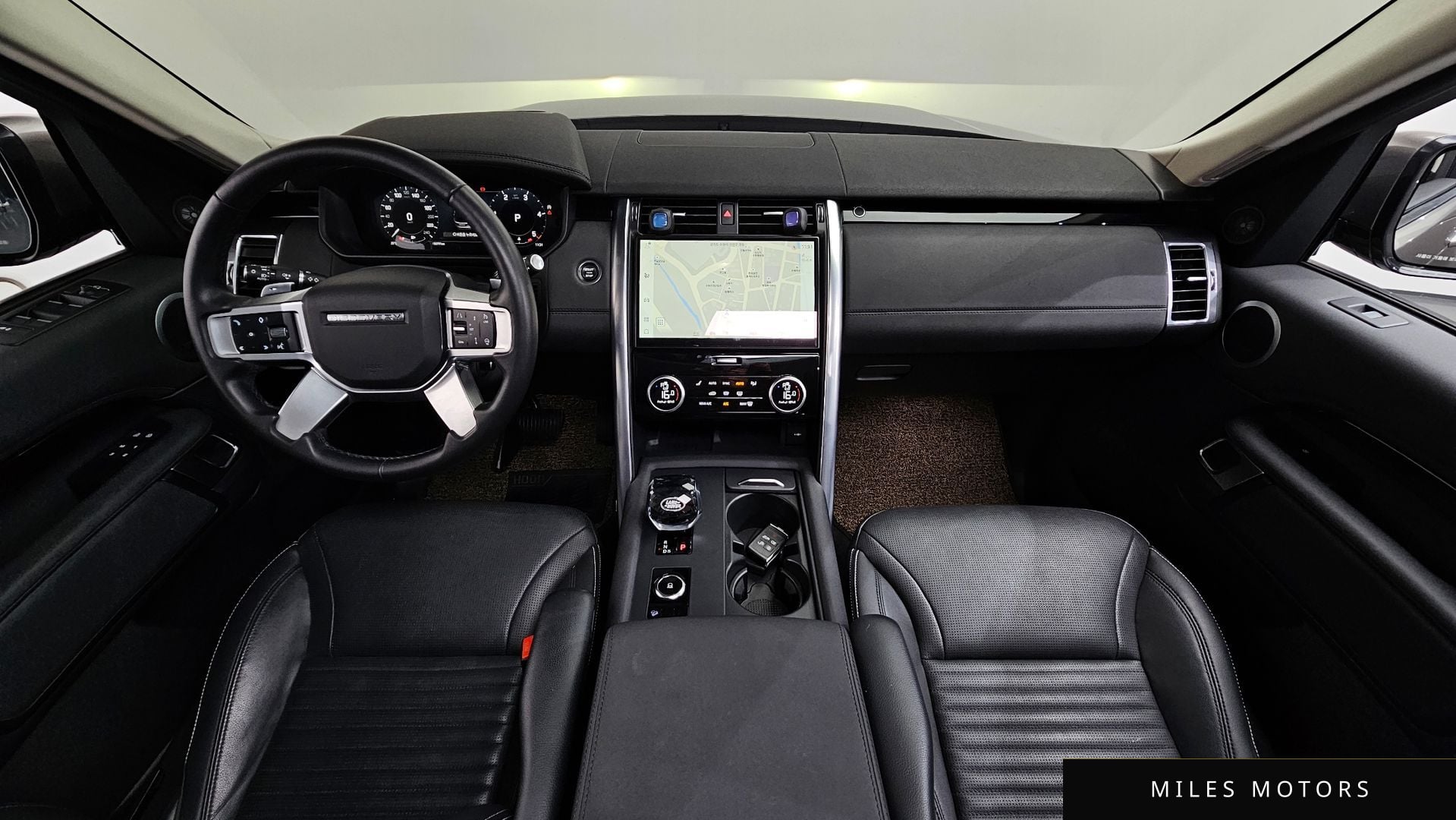 Land Rover Discovery 2023 — миниатюра 7