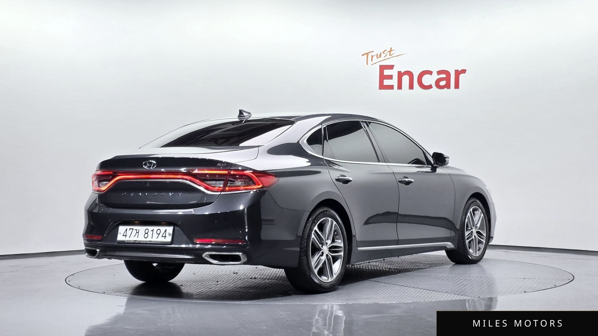 Hyundai Grandeur 2018 — фото 1 из 12