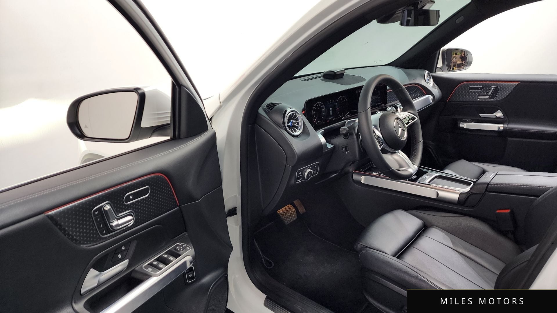 Mercedes-Benz GLB-Class X247 2024 — миниатюра 10