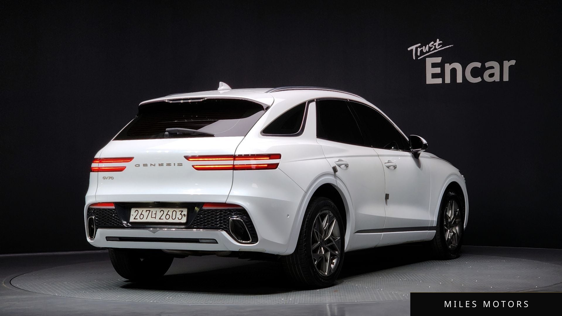 Genesis GV70 2022 — миниатюра 2