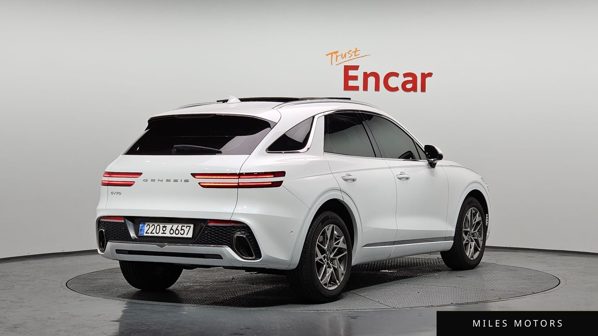 Genesis GV70 2023 — миниатюра 2