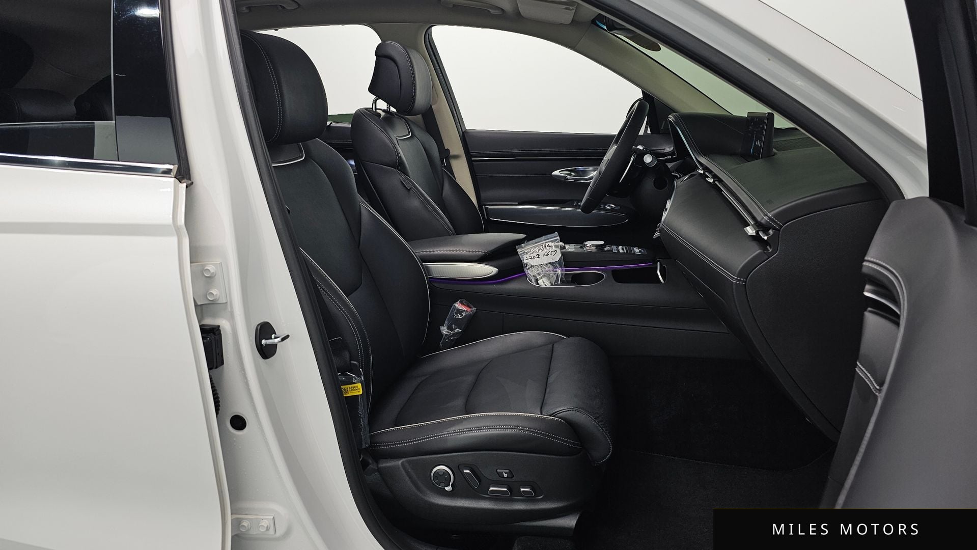 Genesis GV70 2023 — миниатюра 10