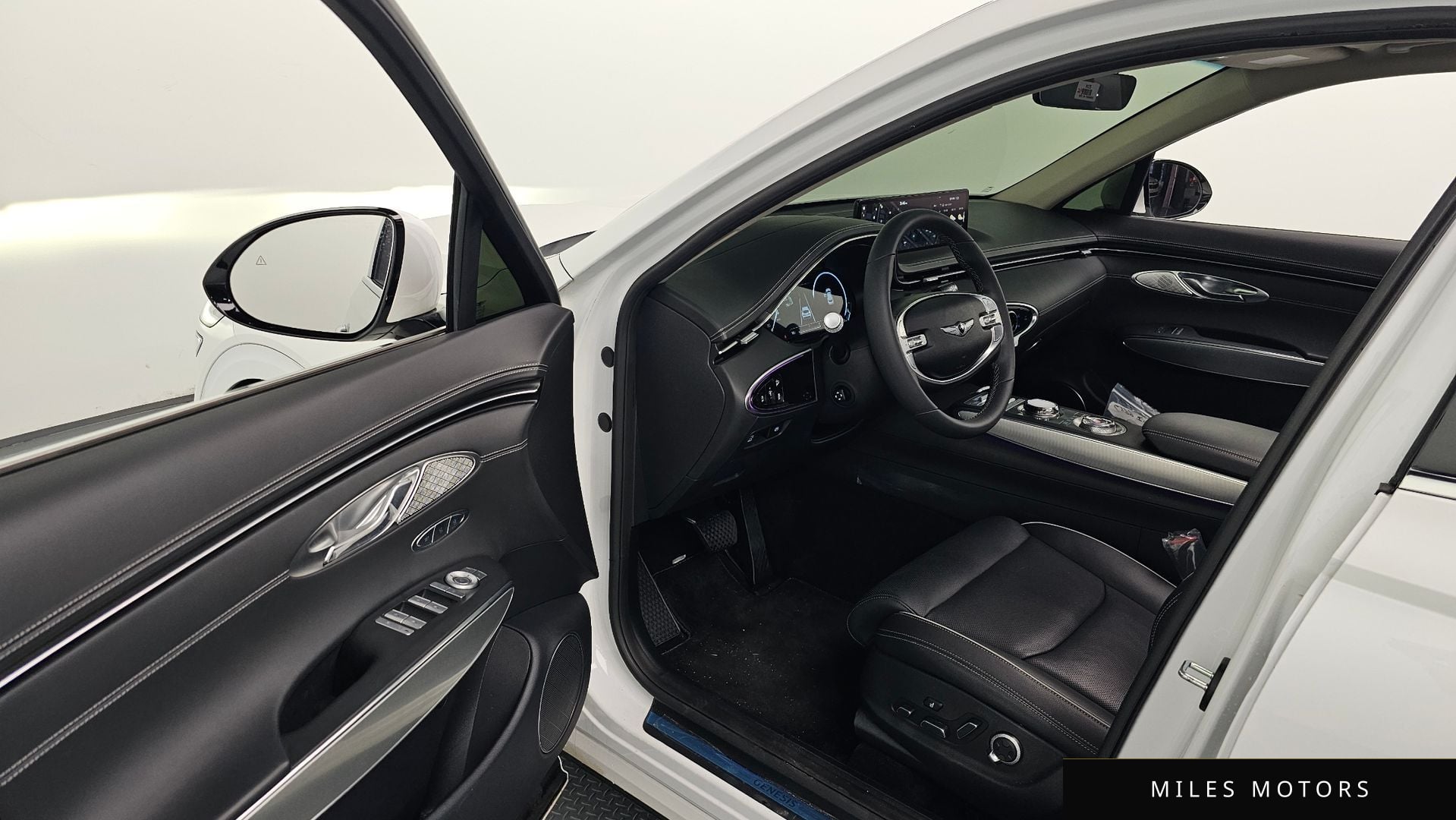 Genesis GV70 2023 — миниатюра 11