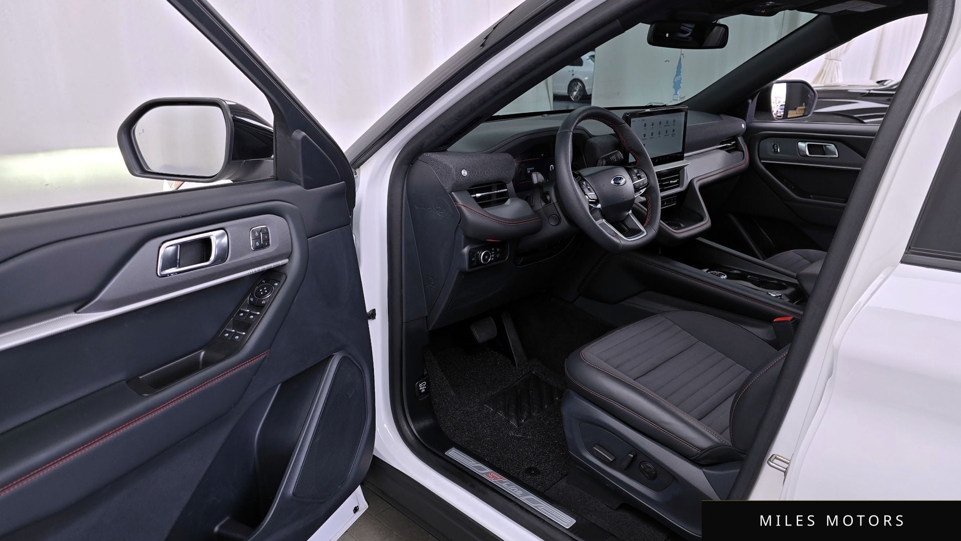 Ford Explorer 2025 — миниатюра 10