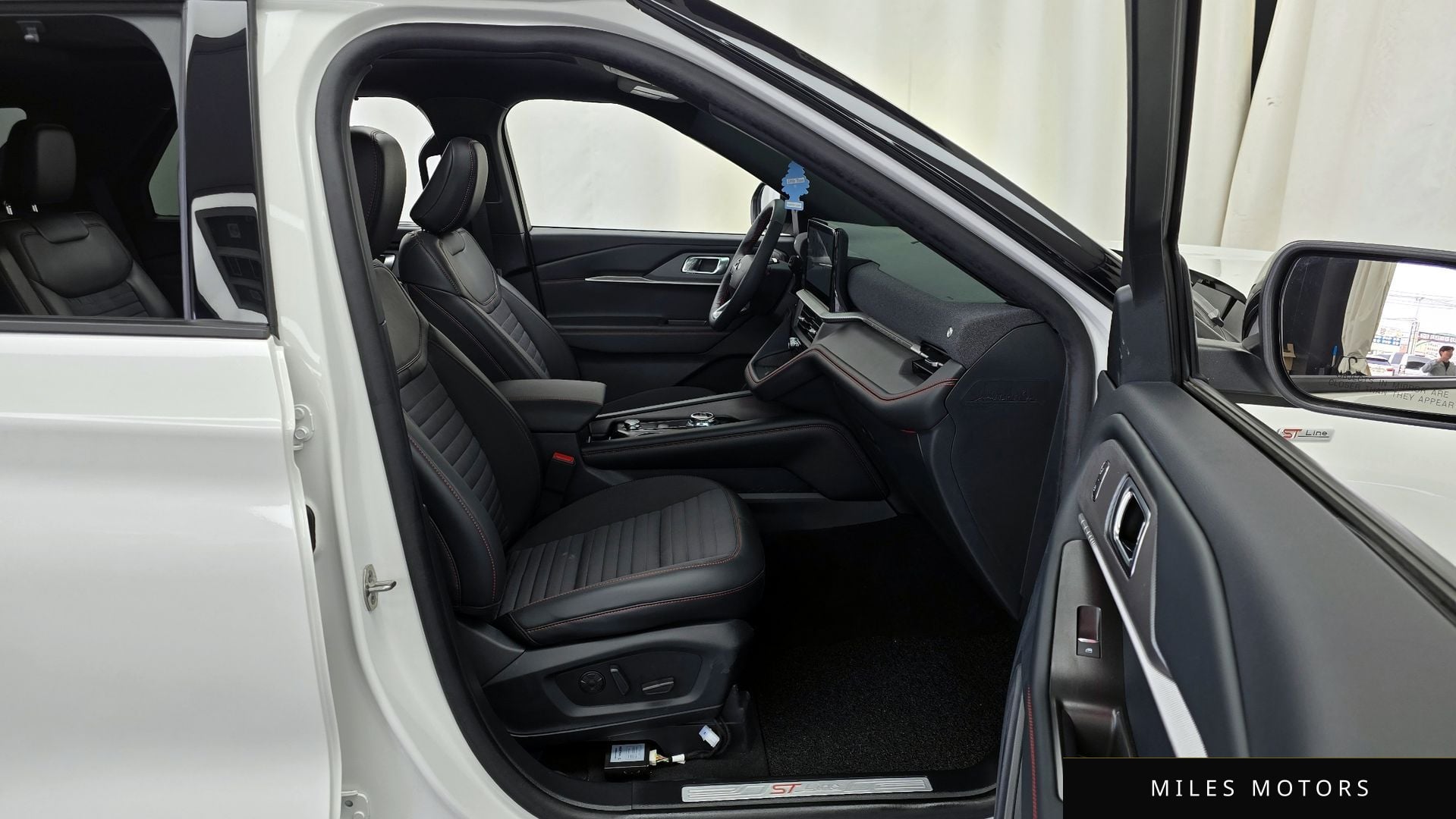 Ford Explorer 2025 — миниатюра 11