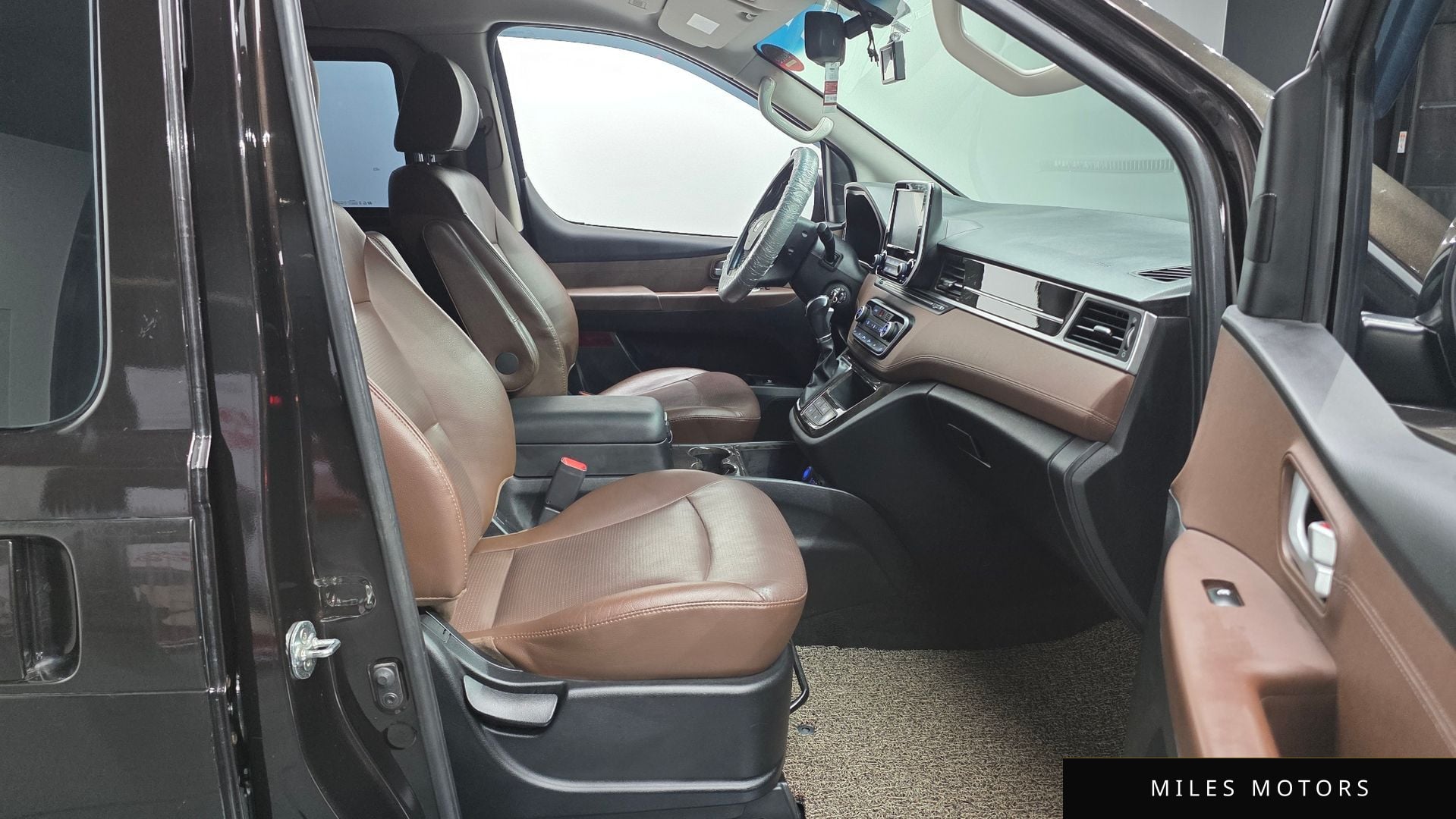 Hyundai Starex 2019 — миниатюра 10