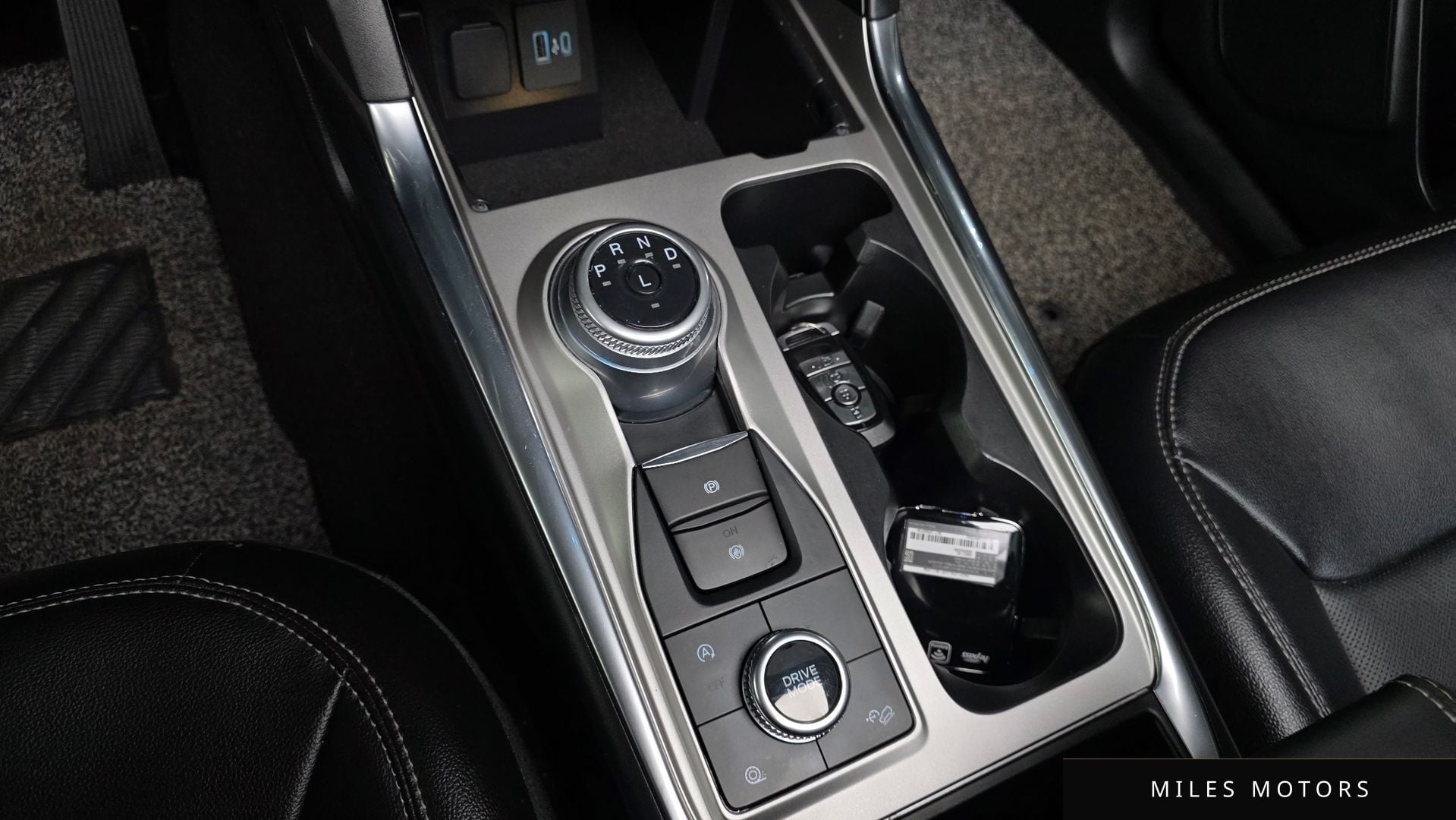 Ford Explorer 2021 — миниатюра 9