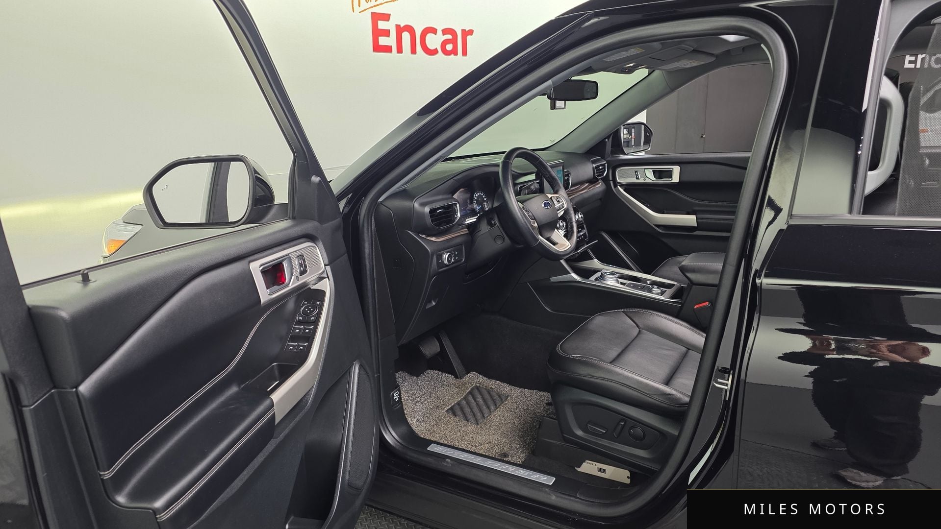 Ford Explorer 2021 — миниатюра 10