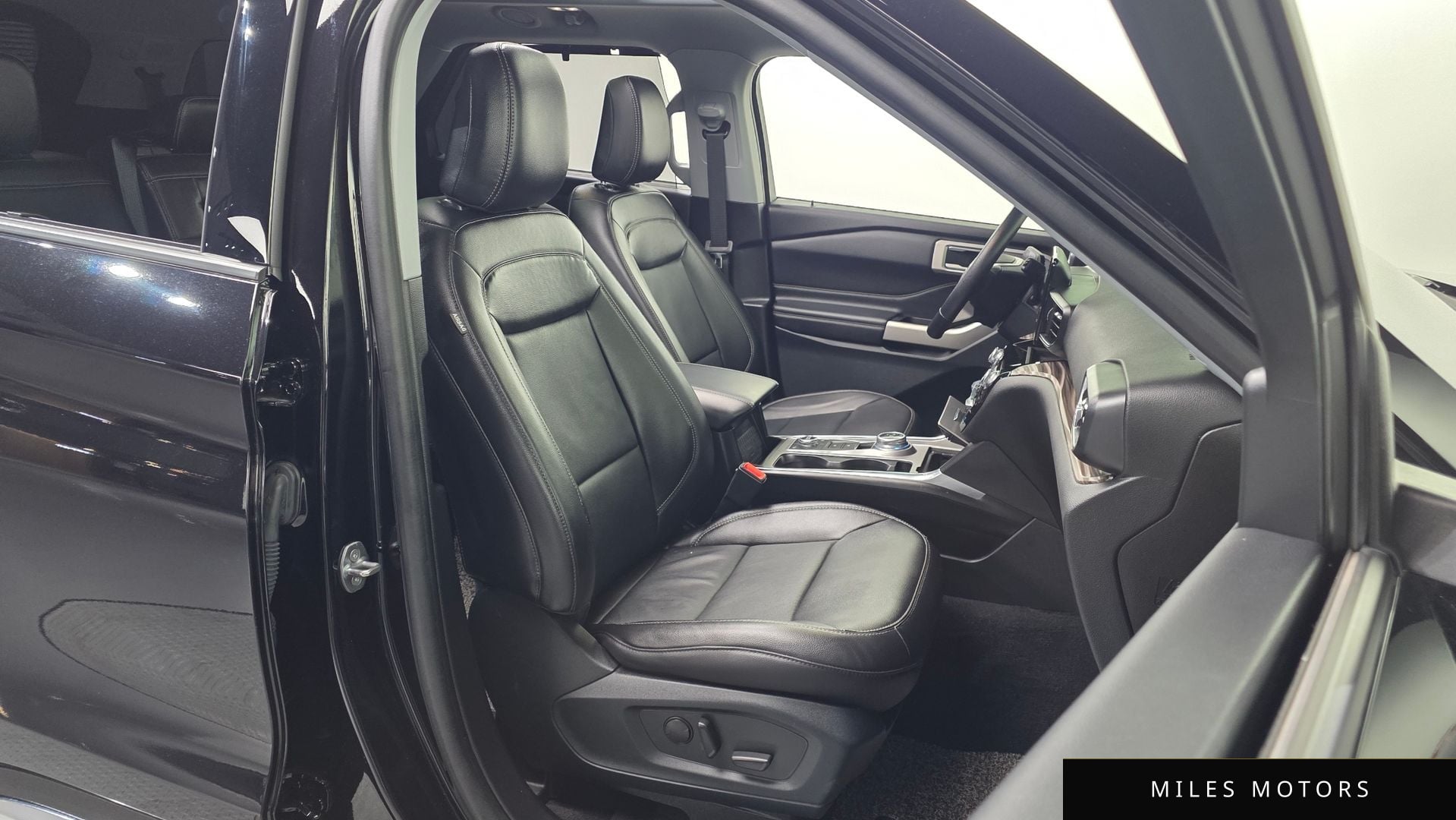 Ford Explorer 2021 — миниатюра 12