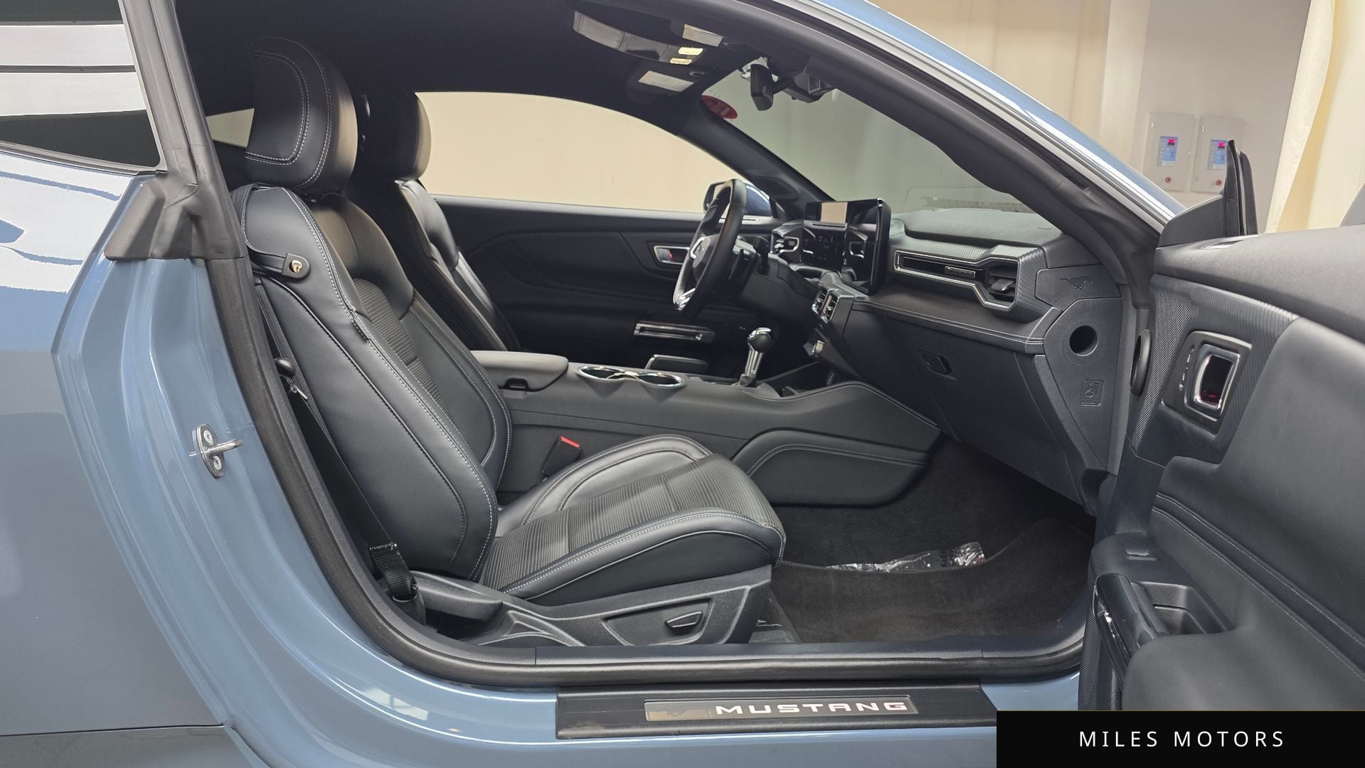 Ford Mustang 2024 — миниатюра 11