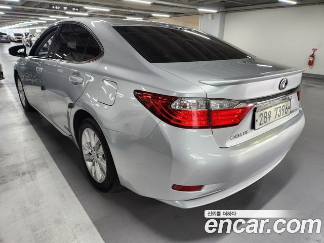 Лексус ES300h 2014 — миниатюра 2