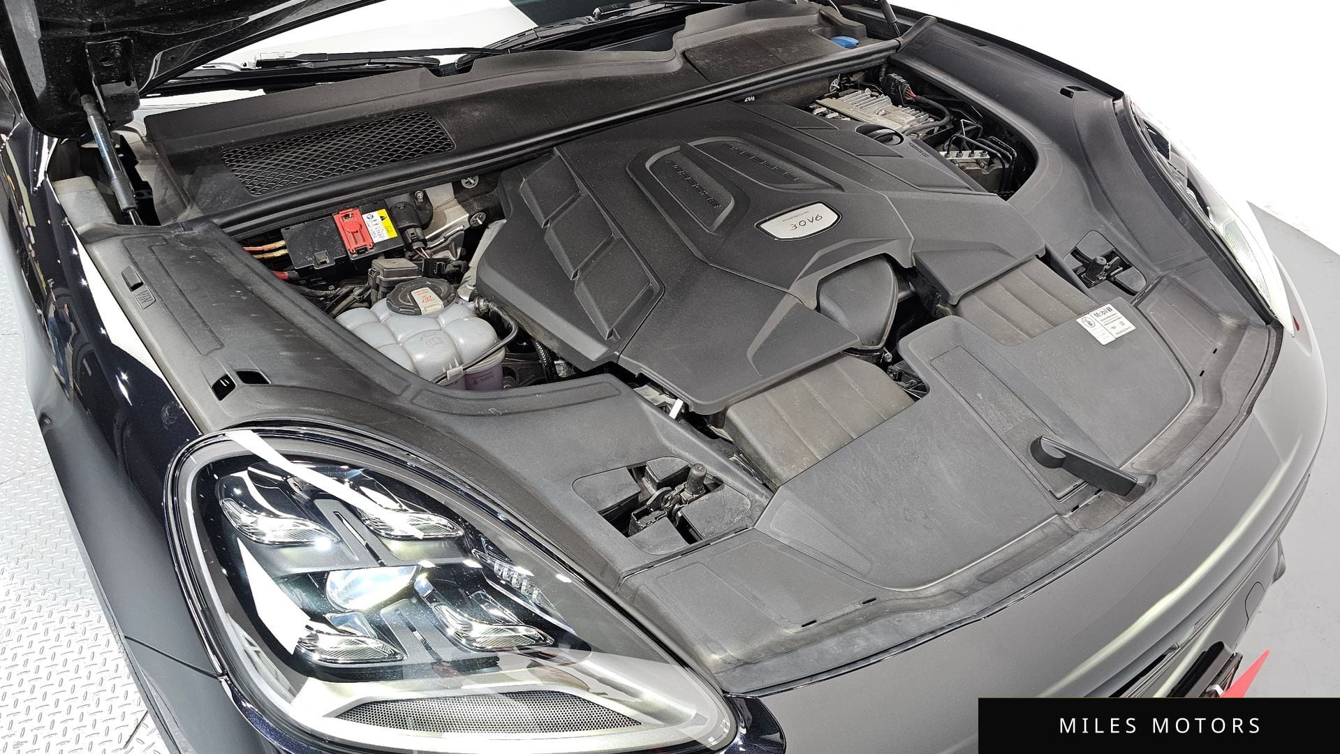Porsche Cayenne 2021 — миниатюра 6